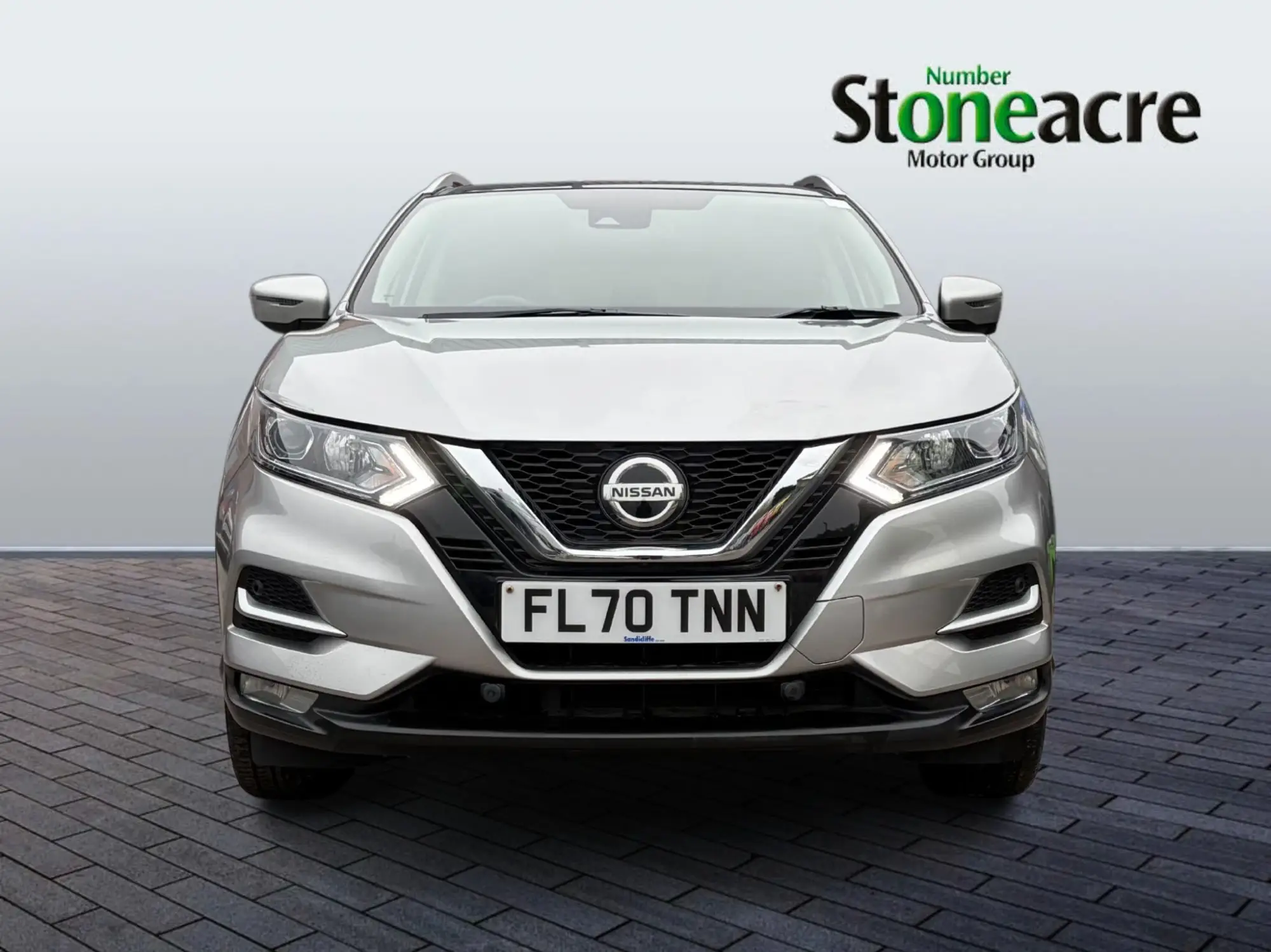 Nissan Qashqai 1.3 DiG-T N-Connecta 5dr FL70TNN Image 2