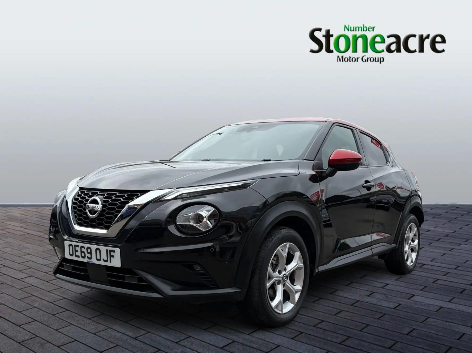 Nissan Juke 1.0 DIG-T N-Connecta SUV 5dr Petrol DCT Auto Euro 6 (s/s) (117 ps) OE69OJF Image 3