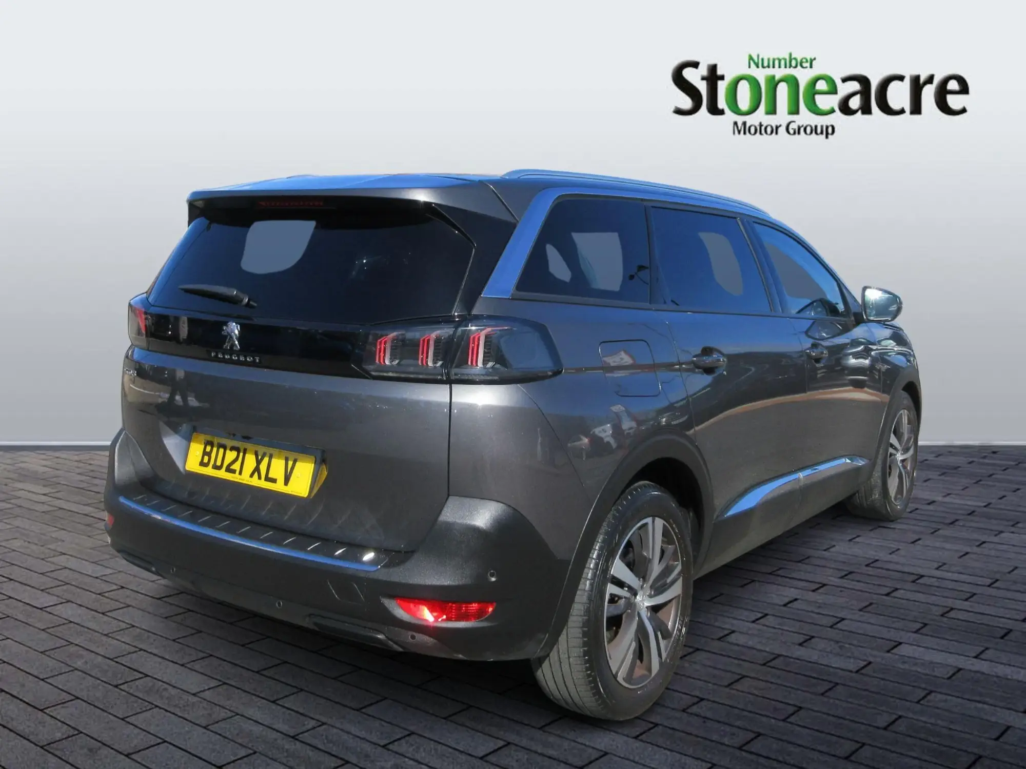 Peugeot 5008 1.5 BlueHDi Allure Premium Euro 6 (s/s) 5dr BD21XLV Image 3