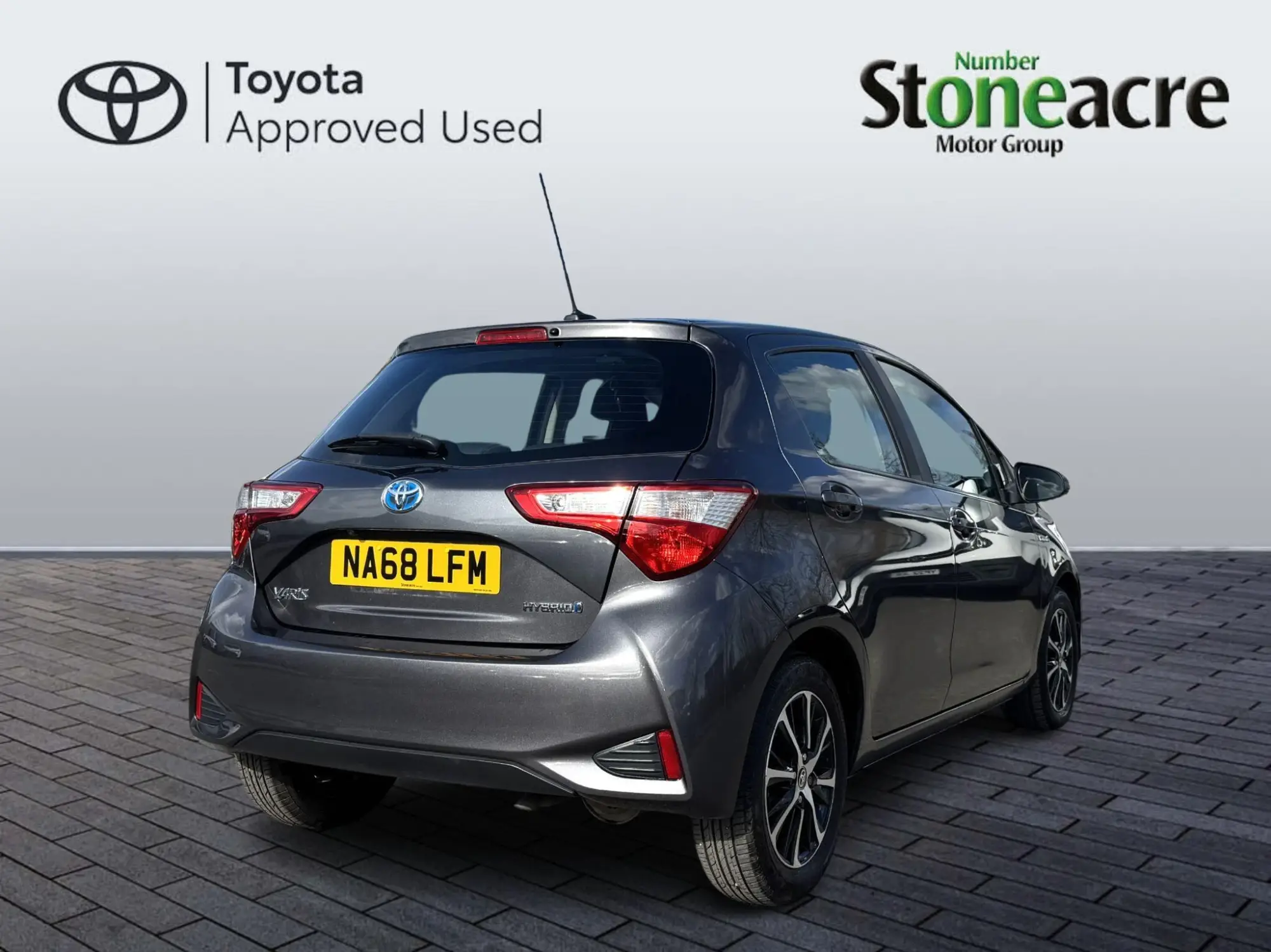 Toyota Yaris 1.5 VVT-h Icon Tech Hatchback 5dr Petrol Hybrid E-CVT Euro 6 (s/s) (100 ps) NA68LFM Image 3