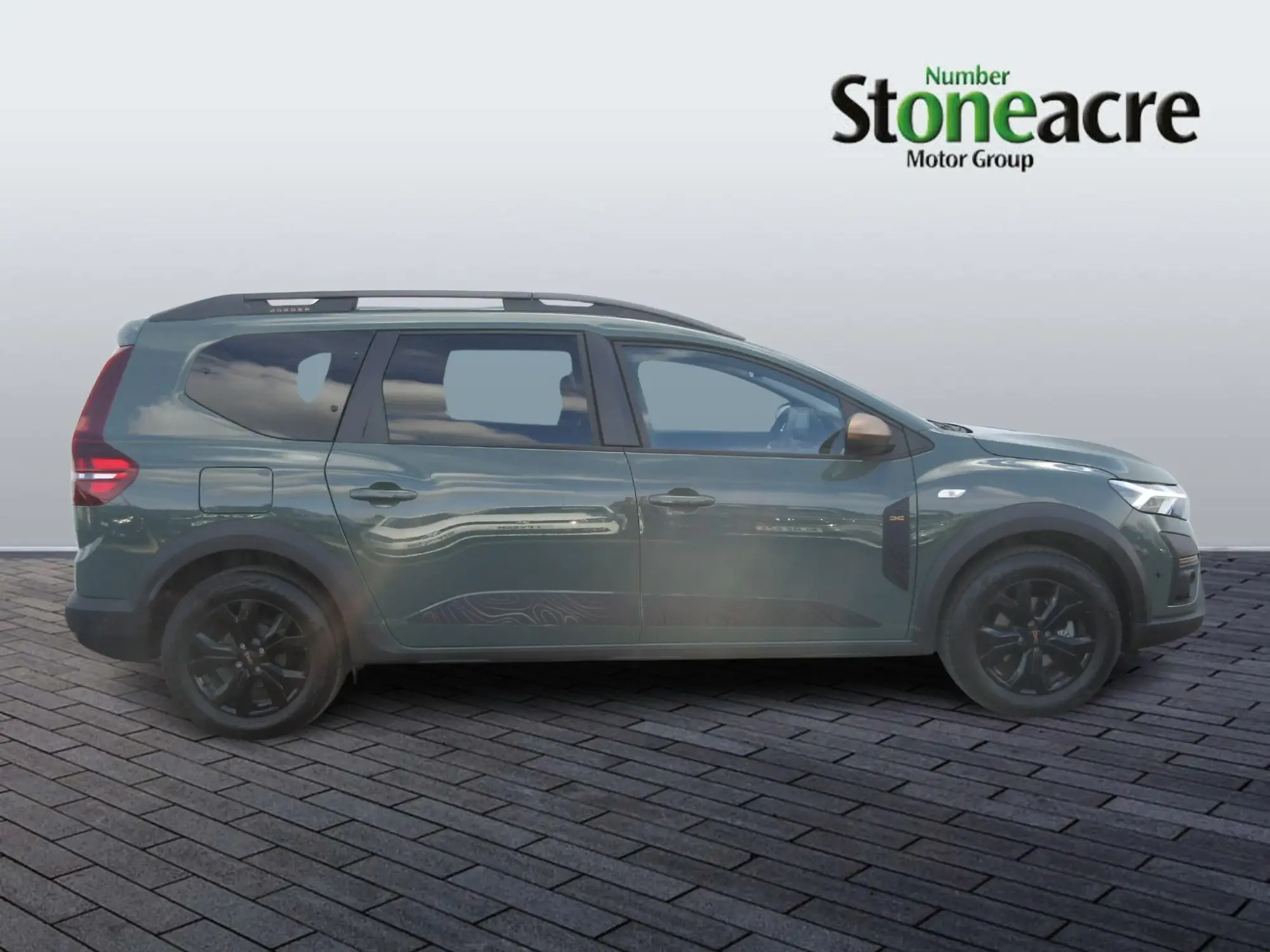 Dacia Jogger Hybrid 1.6 HEV Extreme 5dr Auto NV75KOX Image 2