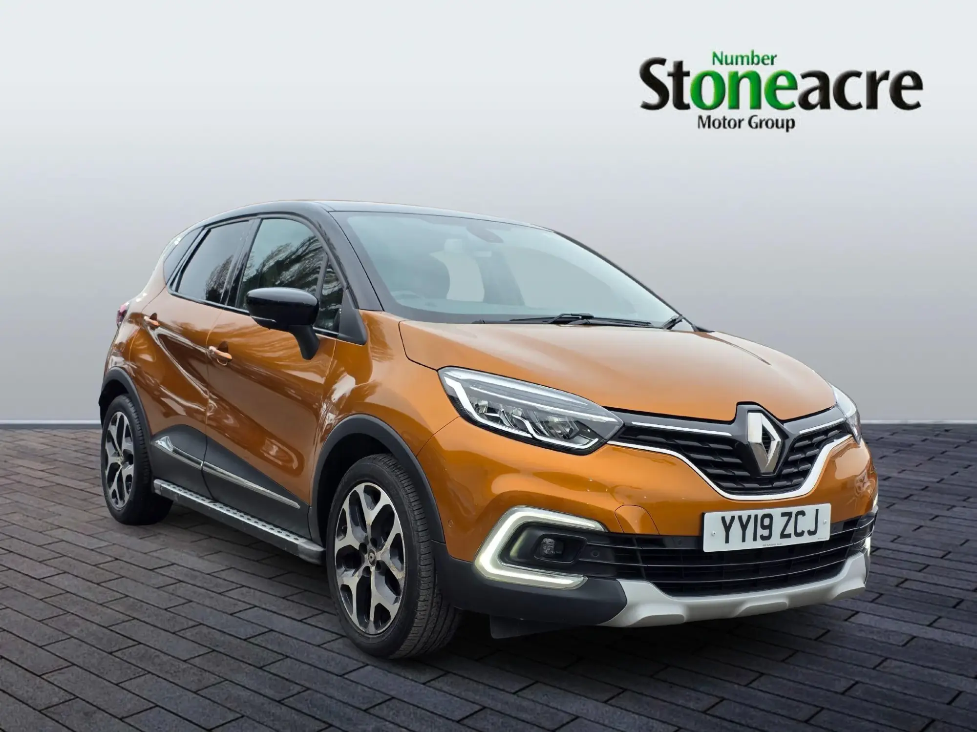 Renault Captur 0.9 TCE 90 GT Line 5dr YY19ZCJ Image 1