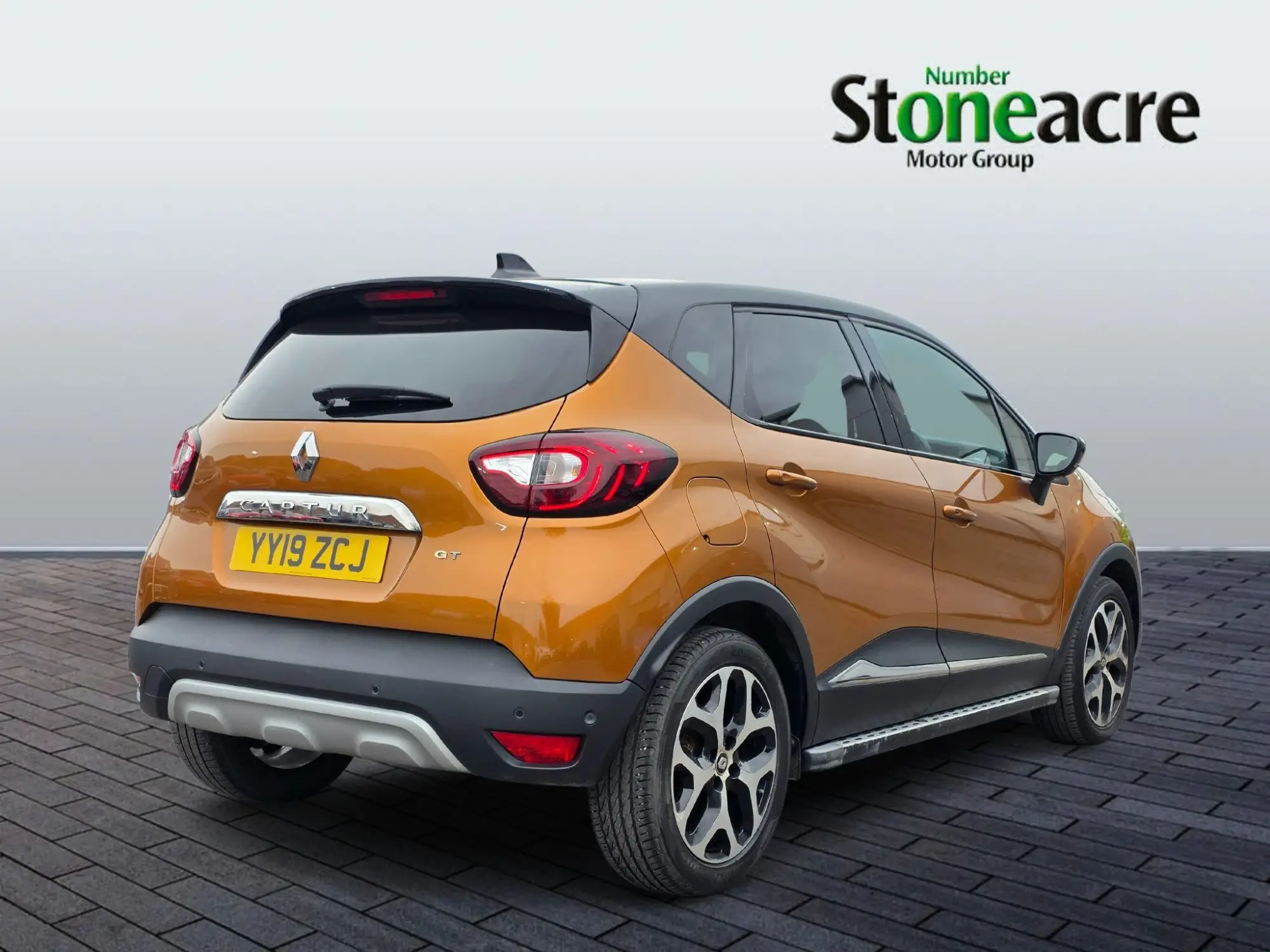 Renault Captur 0.9 TCE 90 GT Line 5dr YY19ZCJ Image 2