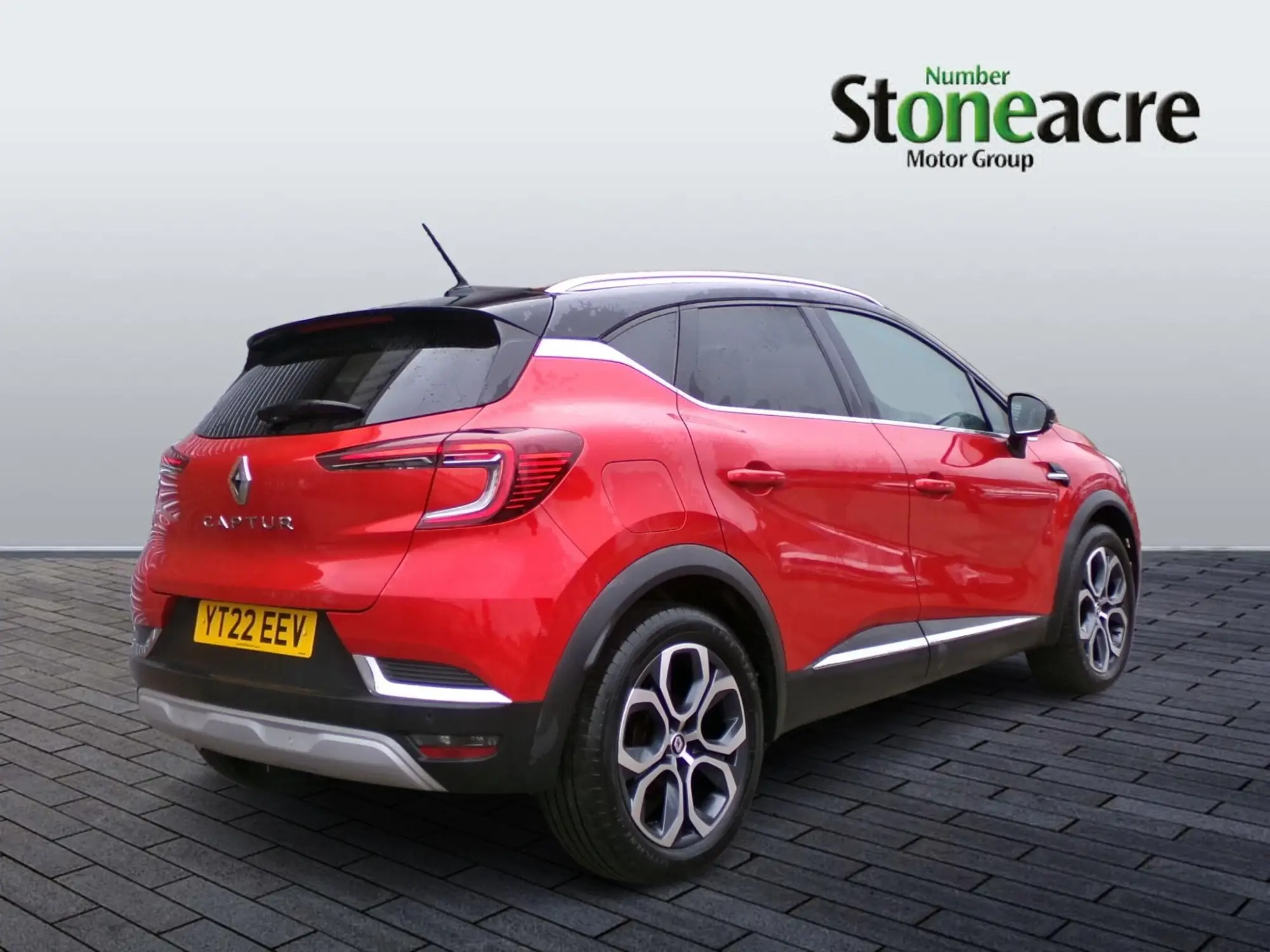 Renault Captur Image 2