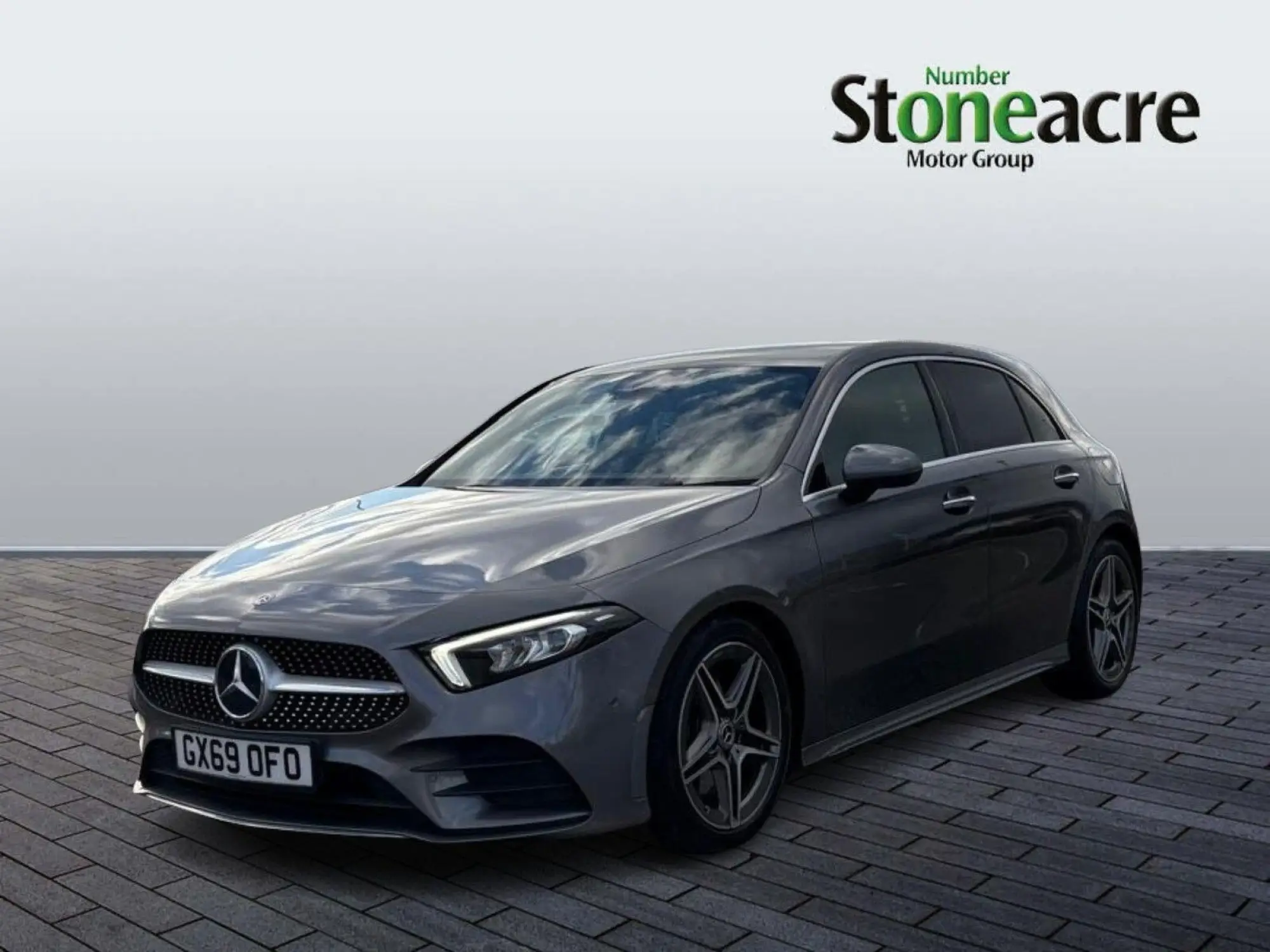 Mercedes-Benz A-Class 2.0 A220 AMG Line (Premium) 7G-DCT Euro 6 (s/s) 5dr GX69OFO Image 3
