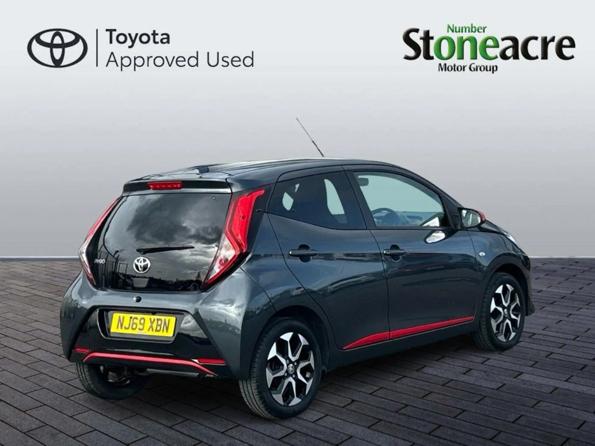 Toyota Aygo 1.0 VVT-i X-Trend 5dr NJ69XBN Image 3