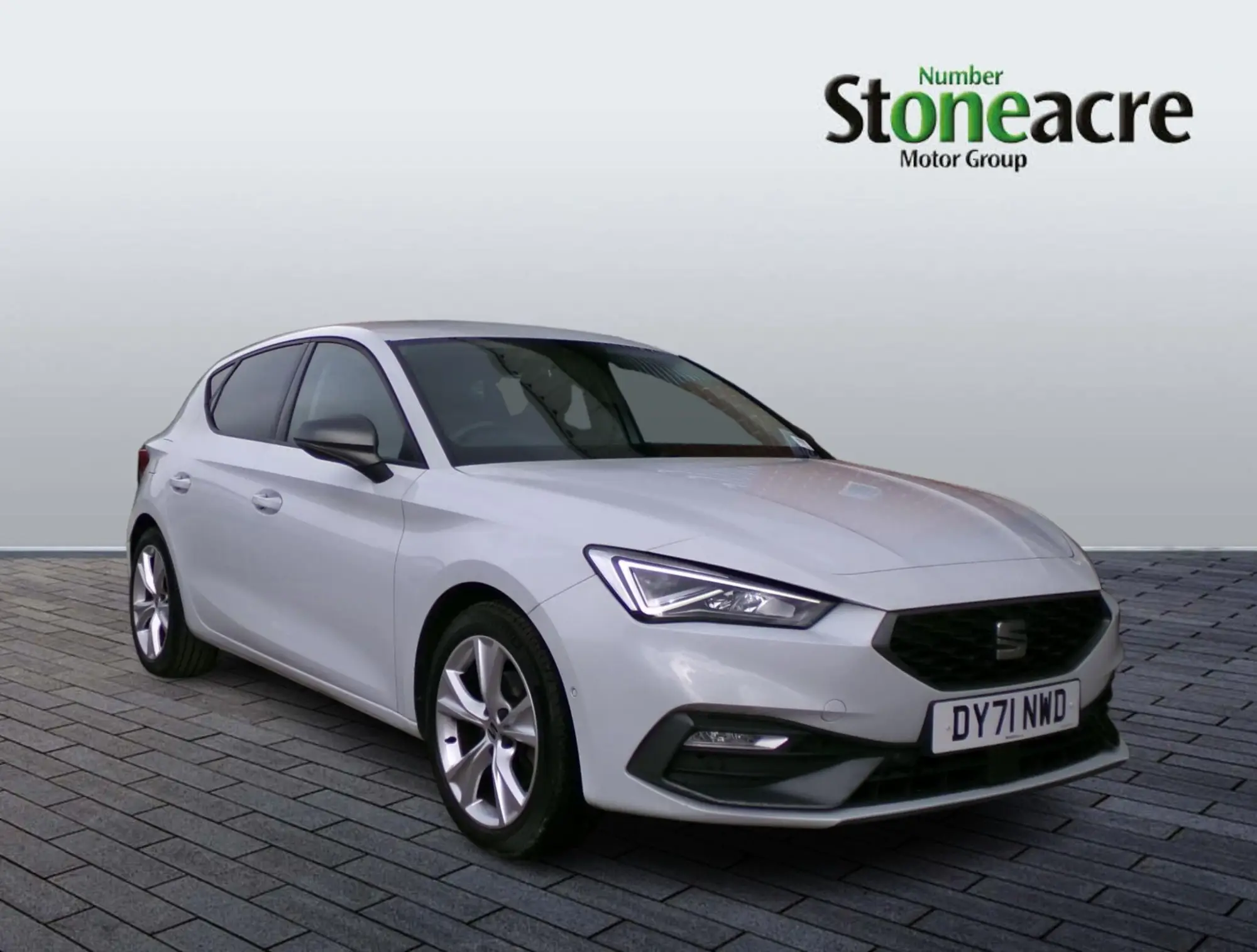 SEAT Leon 1.5 TSI EVO FR Euro 6 (s/s) 5dr DY71NWD Image 1