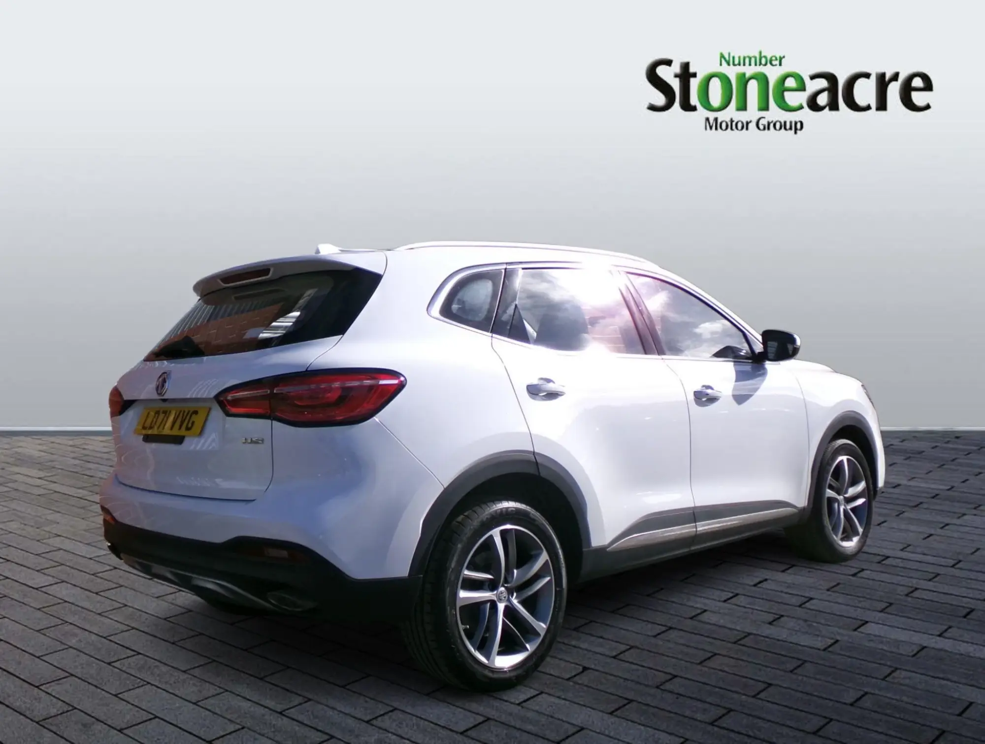 MG HS 1.5 T-GDI Exclusive 5dr LD71VVG Image 2