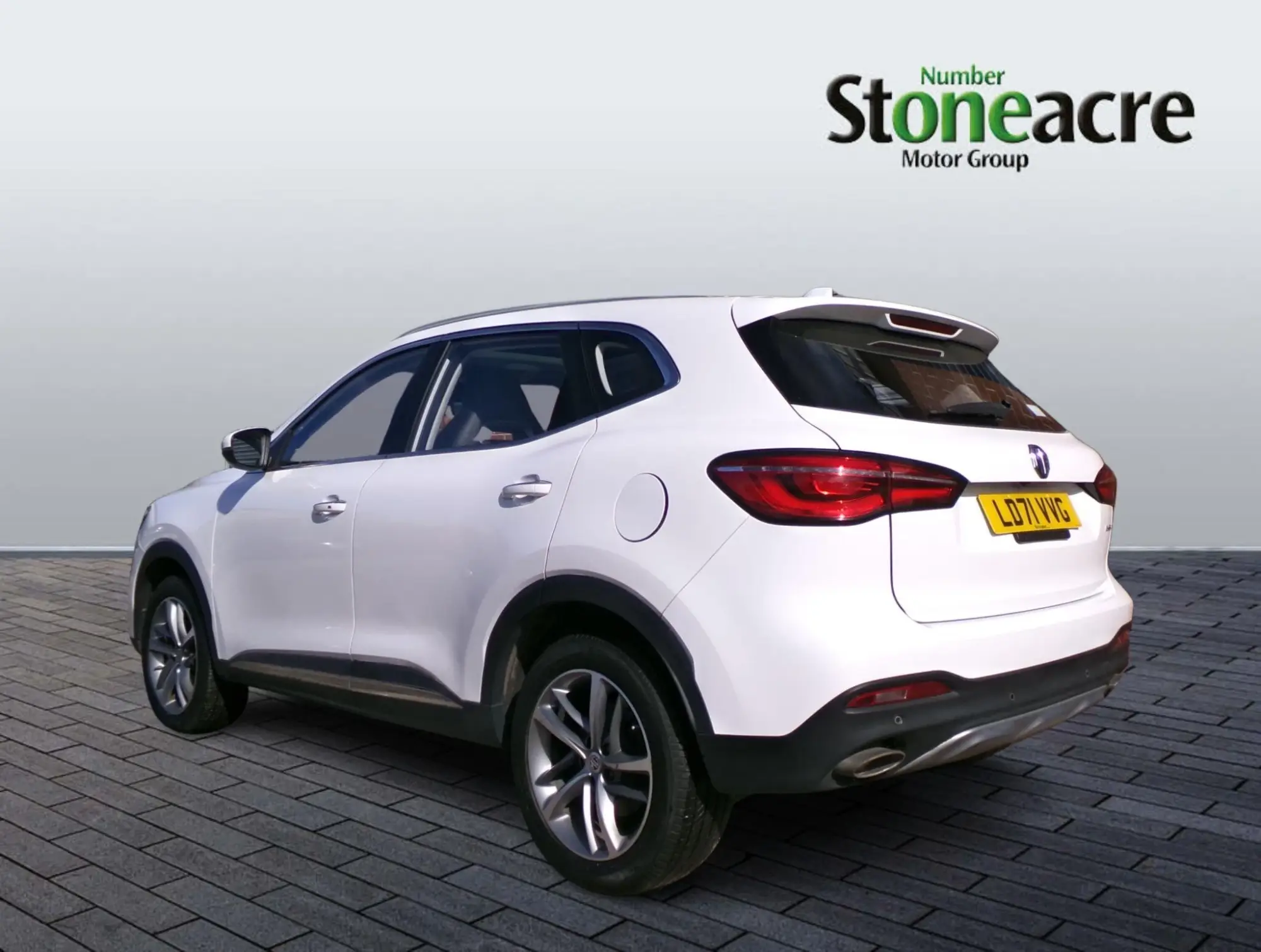 MG HS 1.5 T-GDI Exclusive 5dr LD71VVG Image 3