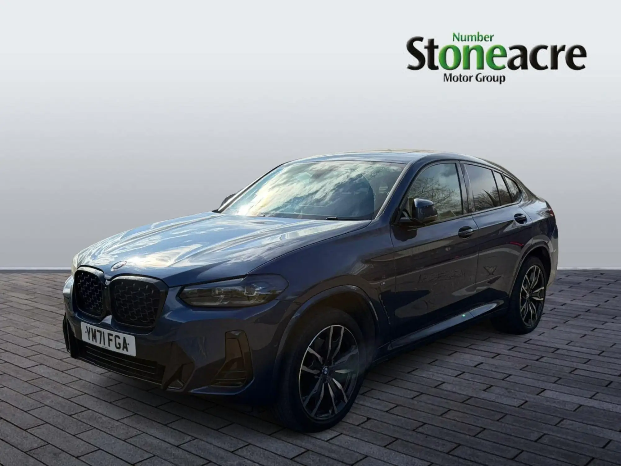 BMW X4 2.0 20d MHT M Sport Auto xDrive Euro 6 (s/s) 5dr YM71FGA Image 3