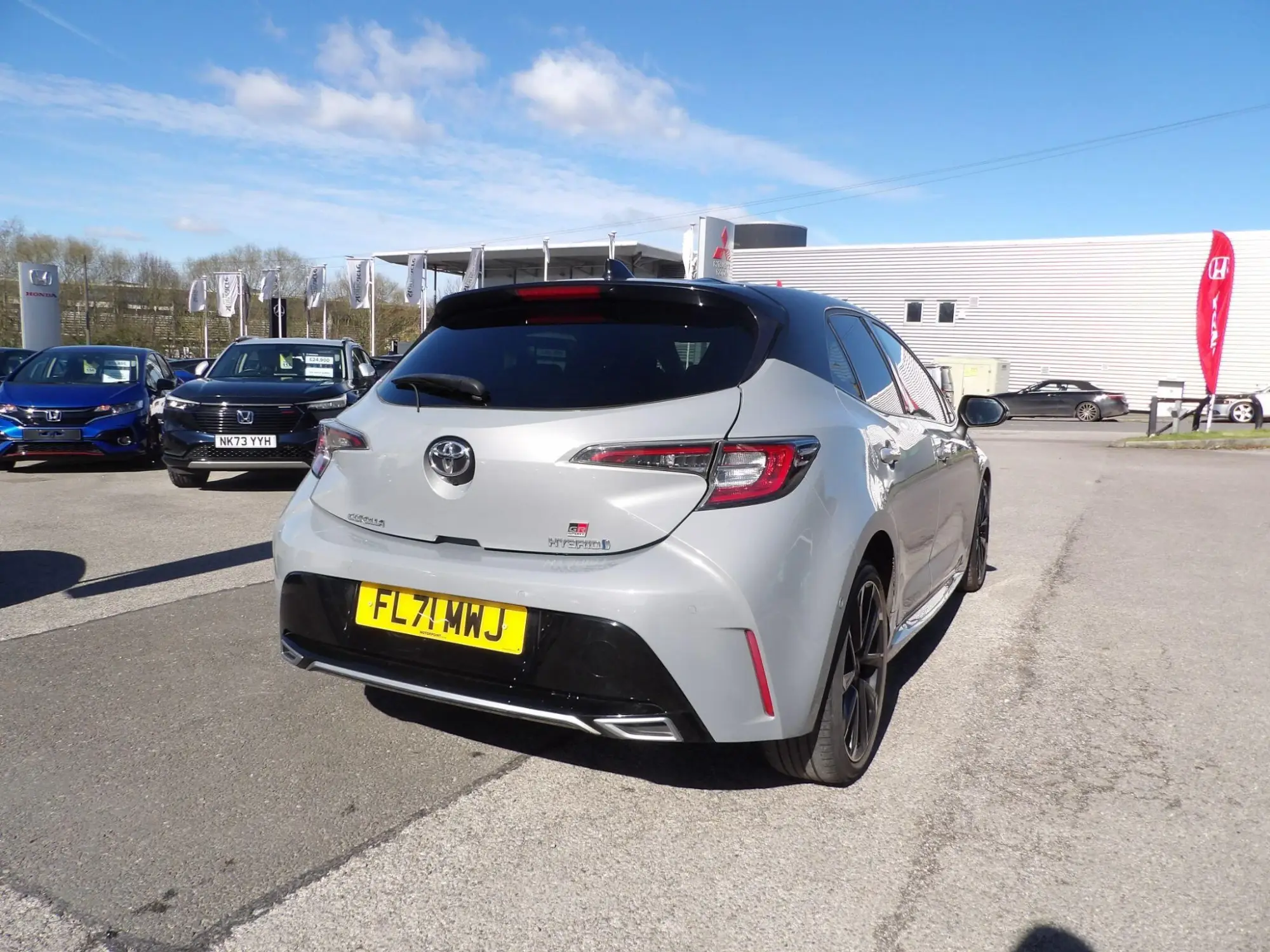 Toyota Corolla Hatchback 1.8 VVT-i Hybrid GR Sport 5dr CVT FL71MWJ Image 3