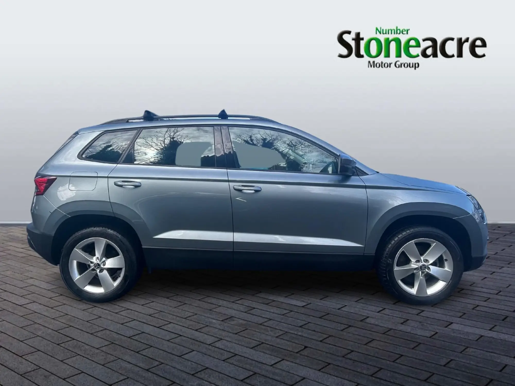 Skoda Karoq 1.0 TSI SE Euro 6 (s/s) 5dr DA18XZO Image 2