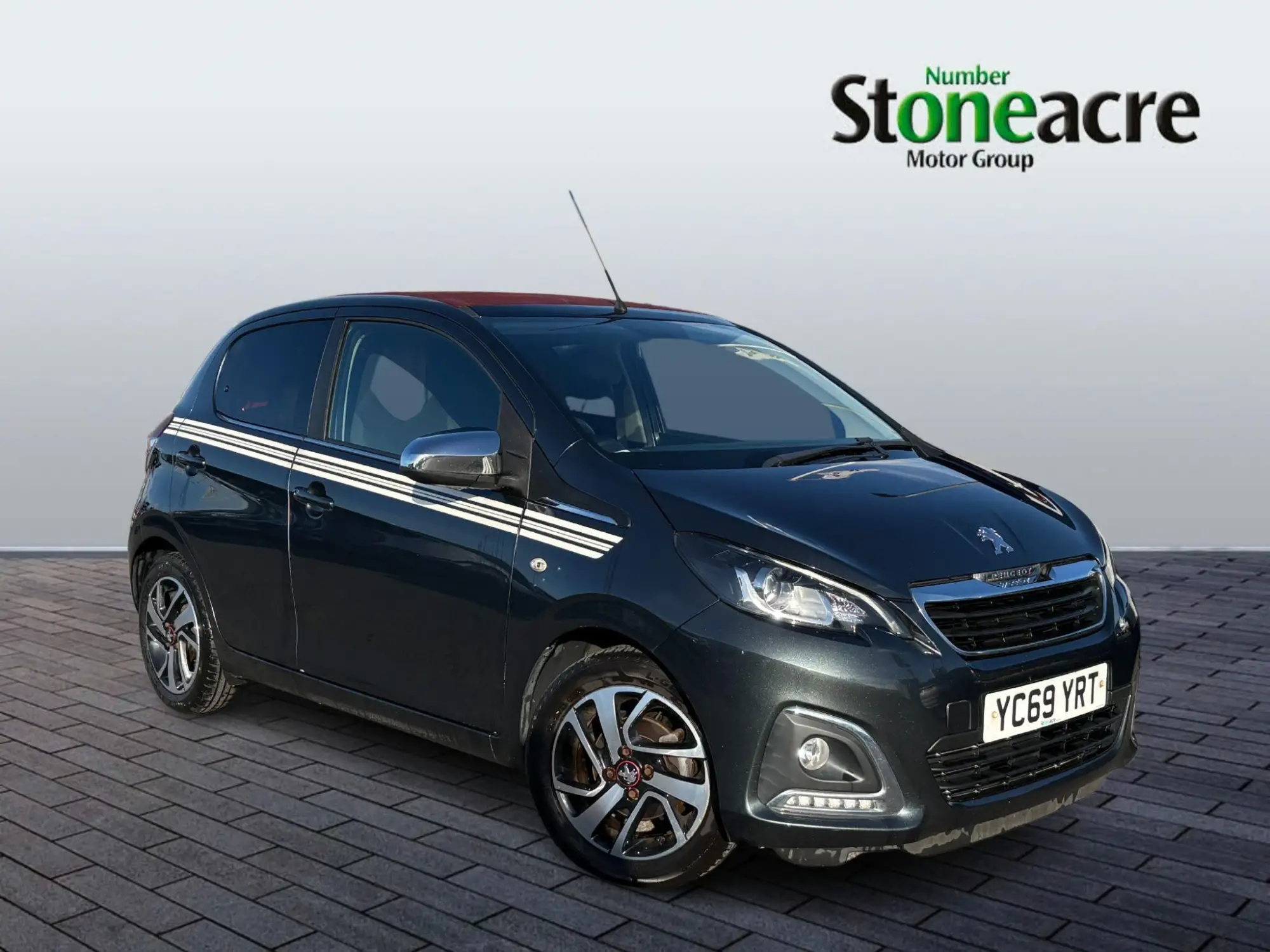 Peugeot 108 Top! Cabrio 1.0 Collection Top! 5dr Petrol Manual Euro 6 (s/s) (72 ps) YC69YRT Image 1