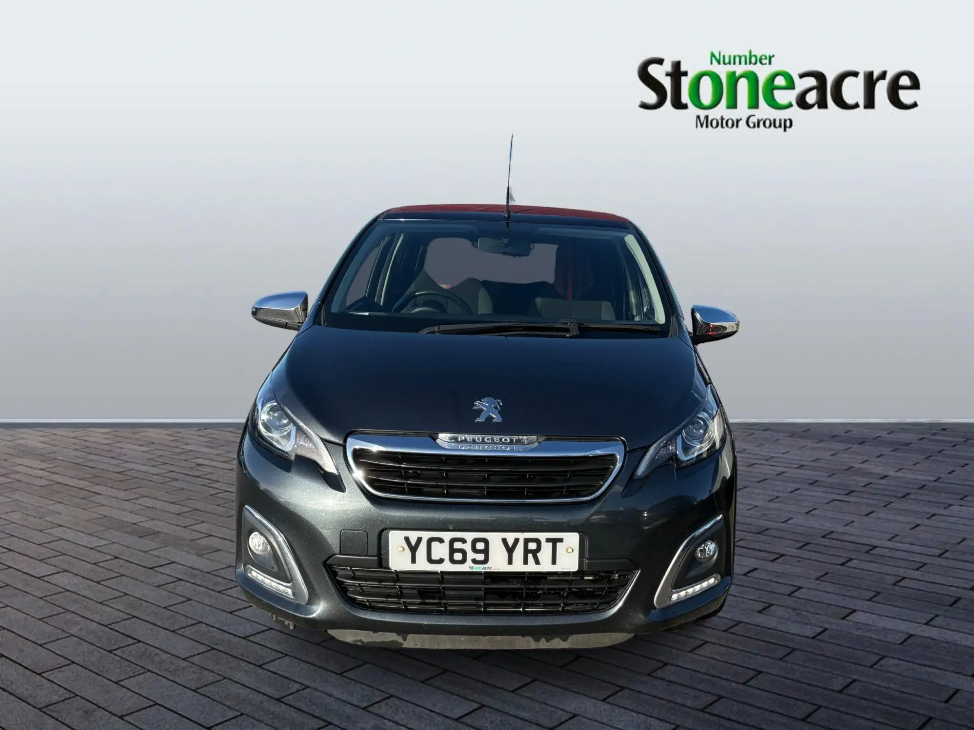Peugeot 108 Top! Cabrio 1.0 Collection Top! 5dr Petrol Manual Euro 6 (s/s) (72 ps) YC69YRT Image 2