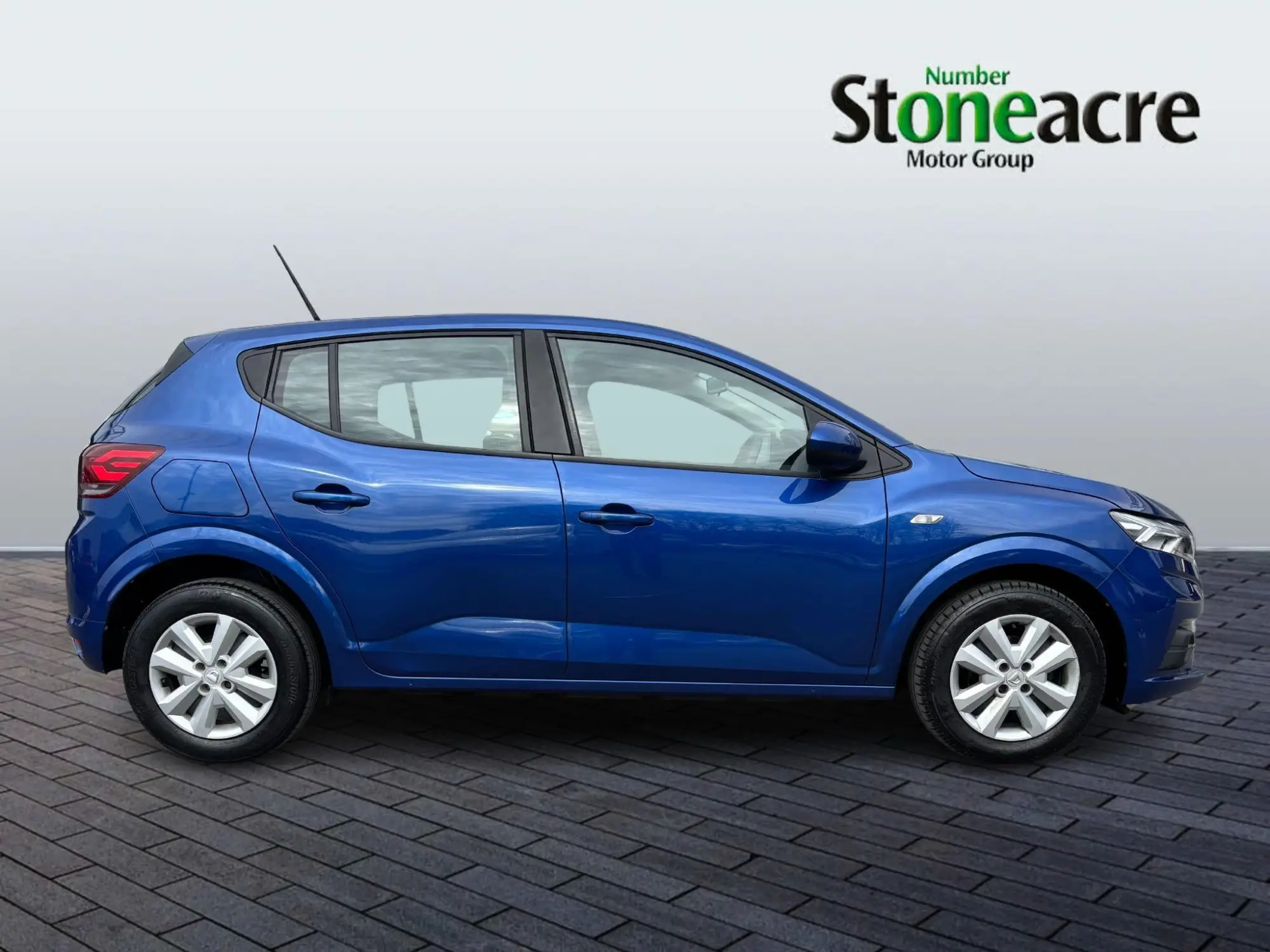 Dacia Sandero Comfort TCe 100 Bi-Fuel YT21GZG Image 2