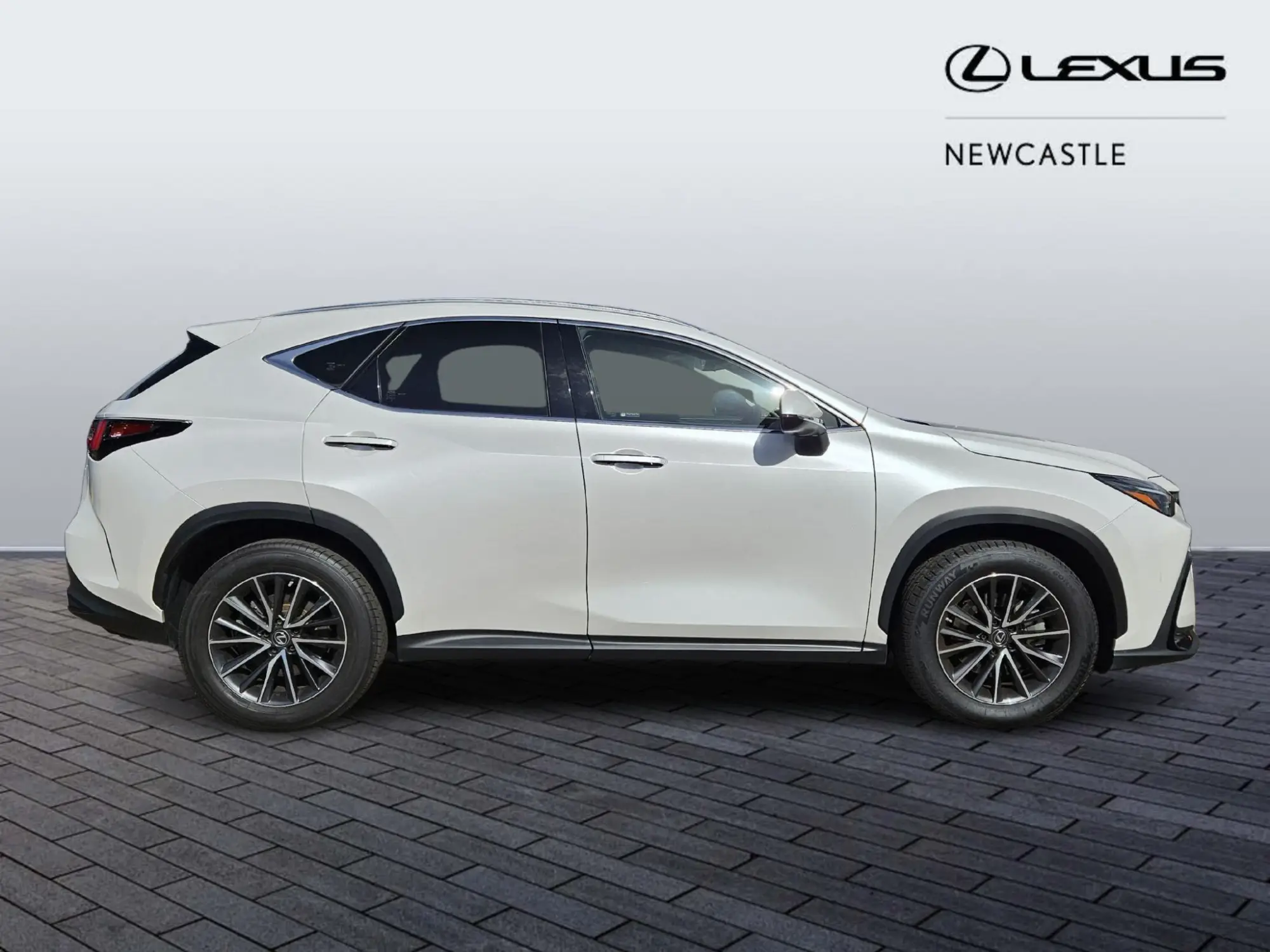 Lexus NX Self-Charging Hybrid 350h 2.5 5dr AUTO Premium Pack/Link Pro NV72HPN Image 2