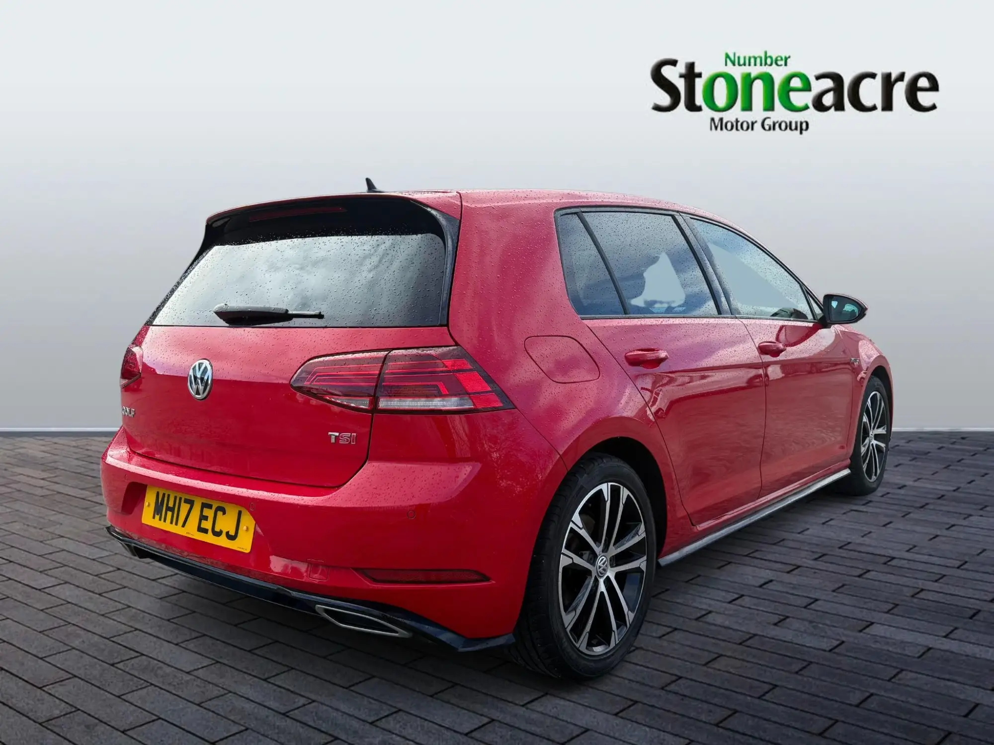 Volkswagen Golf 1.5 TSI EVO R-Line DSG Euro 6 (s/s) 5dr MH17ECJ Image 3