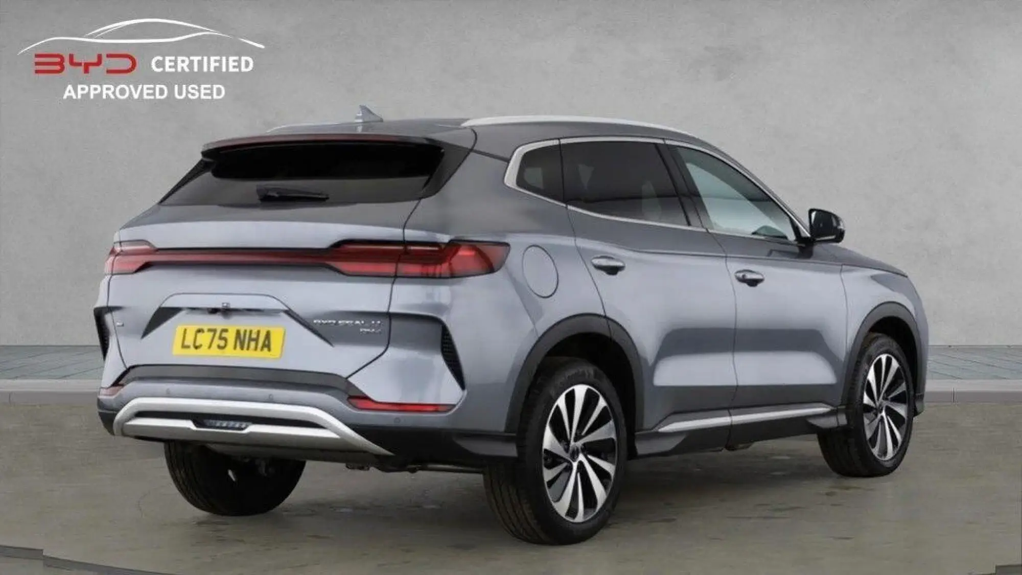 BYD Seal U 1.5 DM-i 18.3kWh Design CVT Auto AWD Euro 6 (s/s) 5dr LC75NHA Image 3