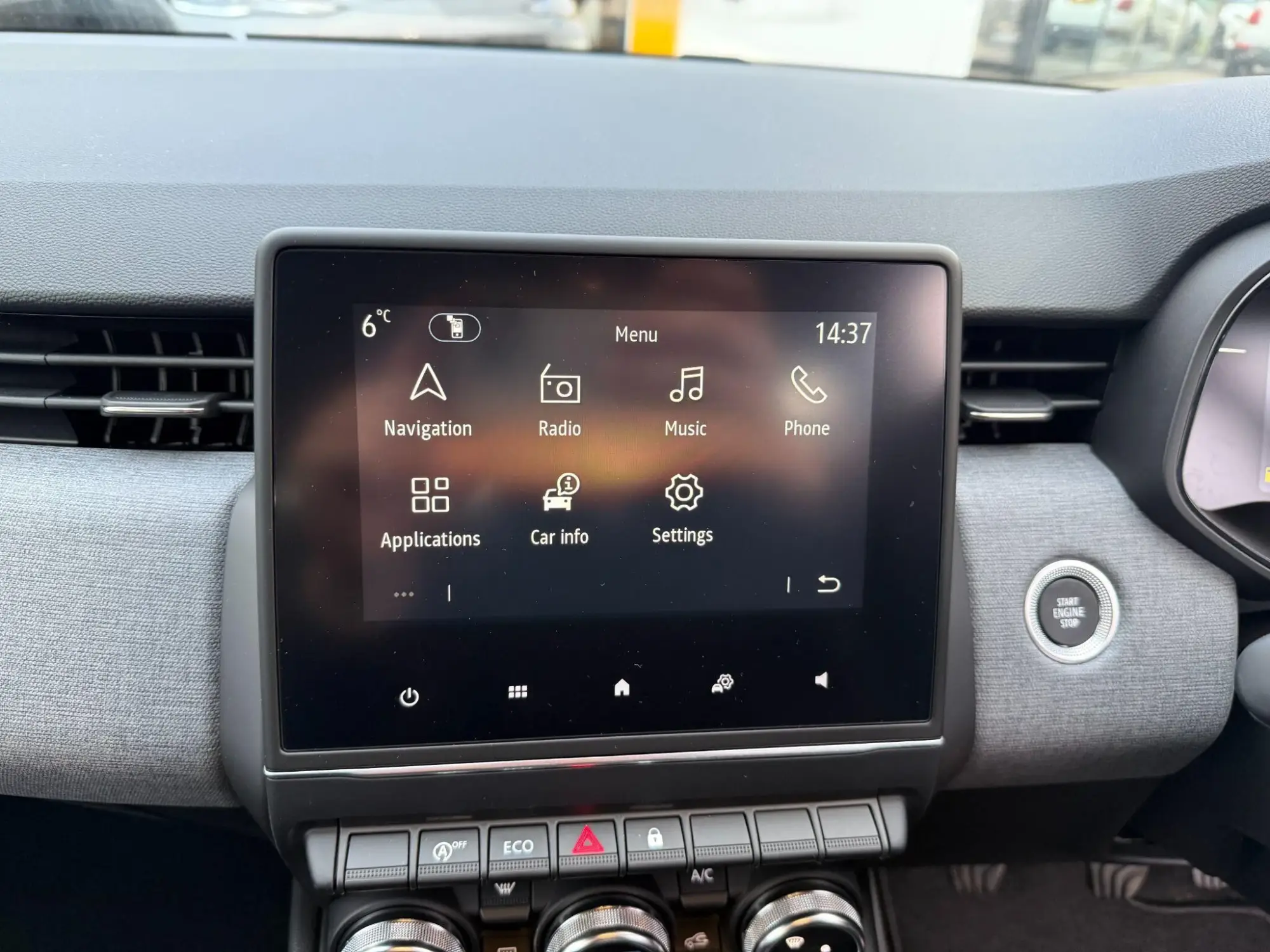 Renault Clio Image 24