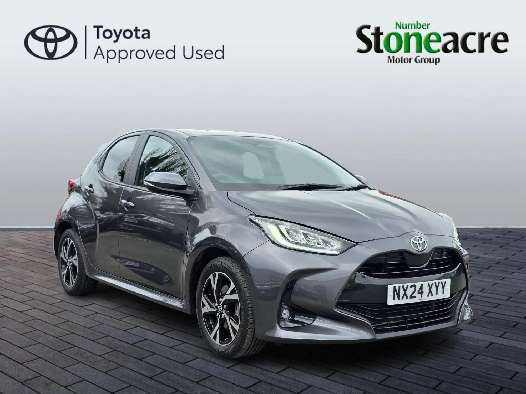 Toyota Yaris 1.5 Hybrid Design 5dr CVT NX24XYY Image 1