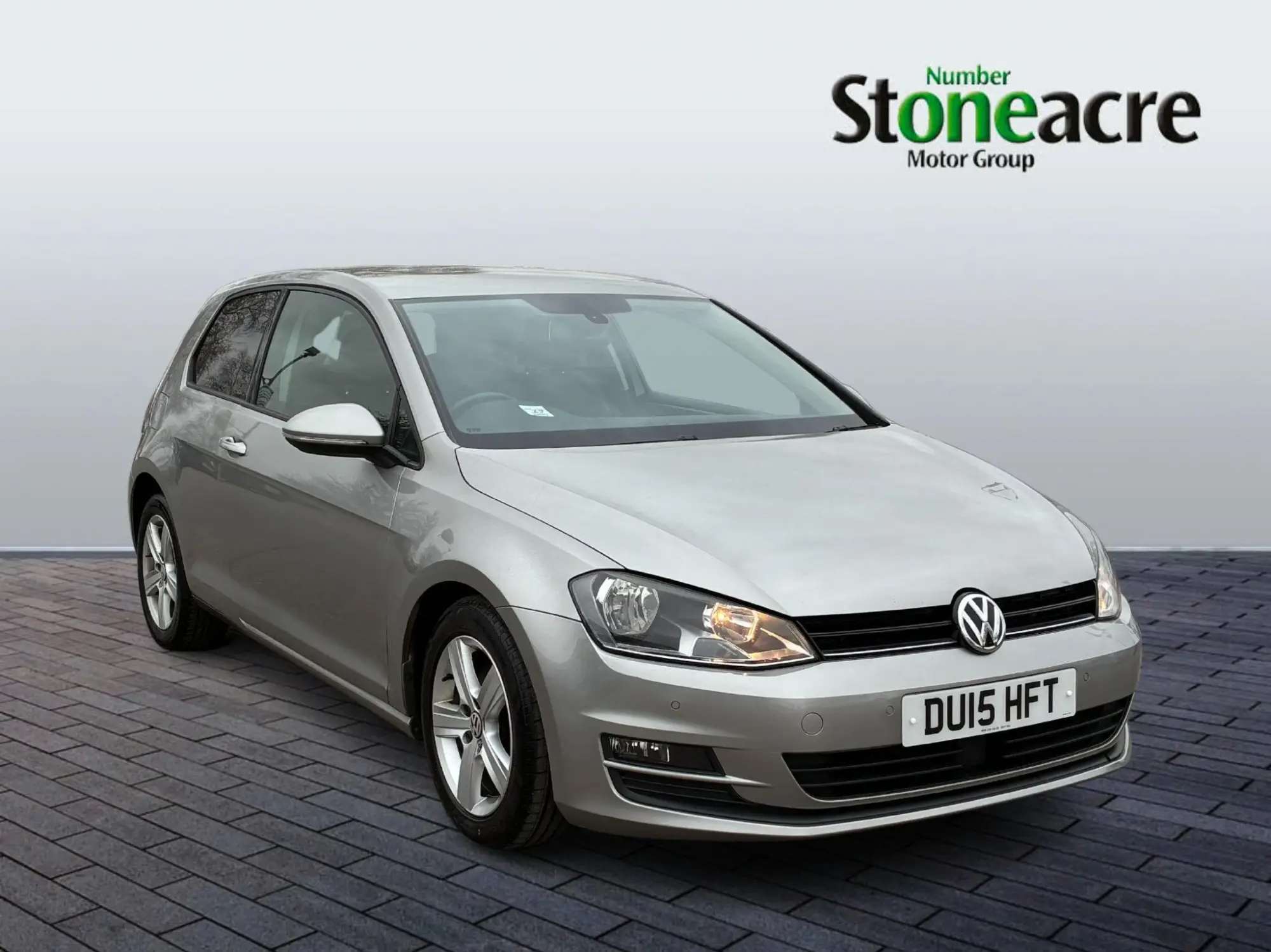 Volkswagen Golf 2.0 TDI BlueMotion Tech Match Euro 5 (s/s) 3dr DU15HFT Image 1
