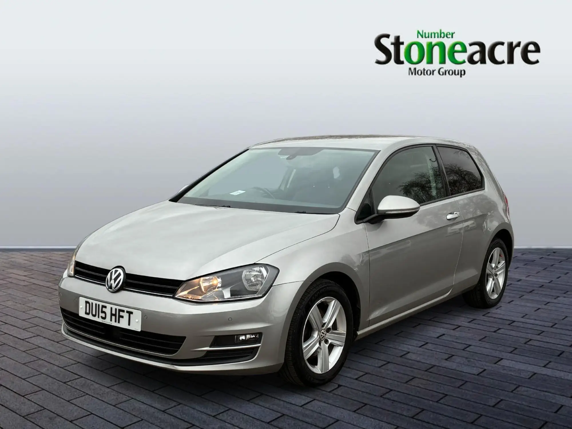 Volkswagen Golf 2.0 TDI BlueMotion Tech Match Euro 5 (s/s) 3dr DU15HFT Image 3