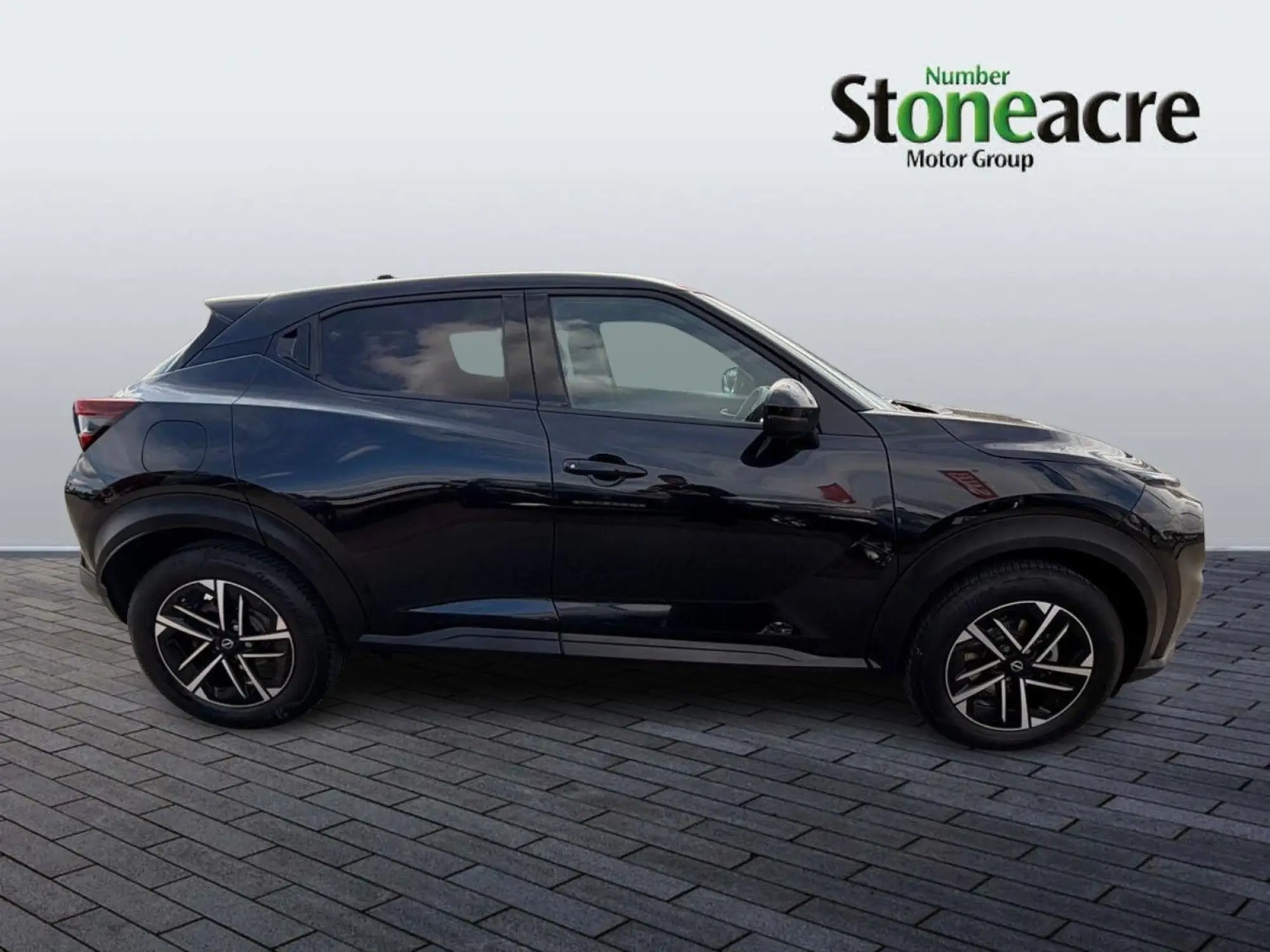 Nissan Juke Image 2