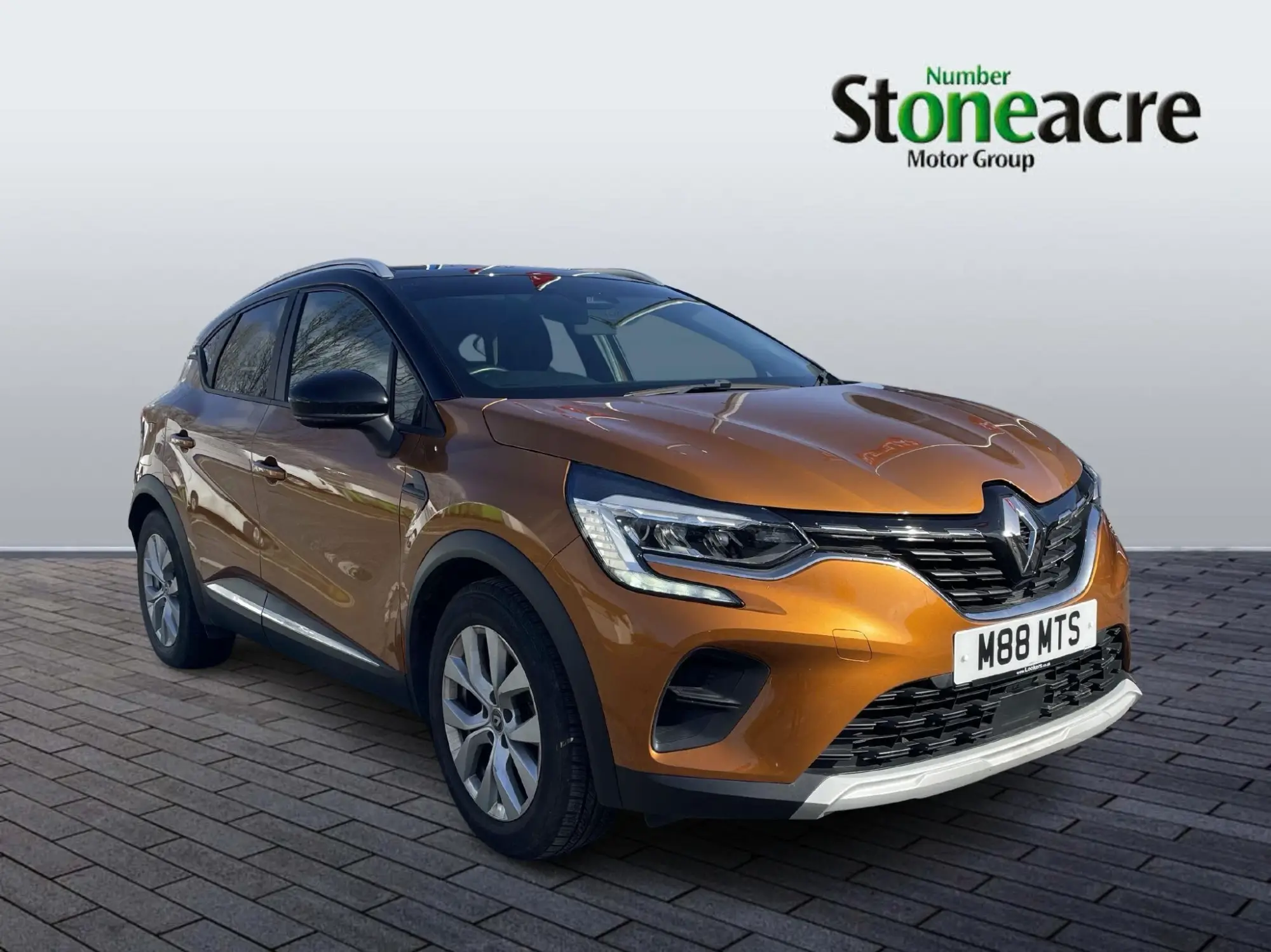 Renault Captur 1.3 TCe Iconic EDC Euro 6 (s/s) 5dr MT70XAG Image 1