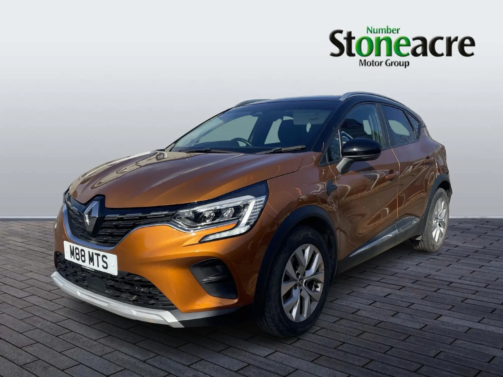 Renault Captur 1.3 TCe Iconic EDC Euro 6 (s/s) 5dr MT70XAG Image 3