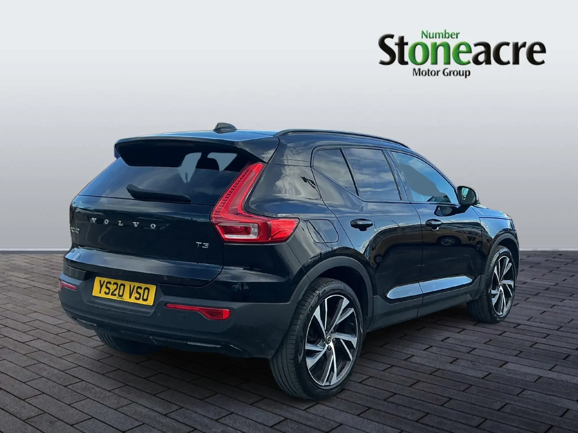 Volvo XC40 1.5 T3 R-Design Pro Euro 6 (s/s) 5dr YS20VSO Image 3