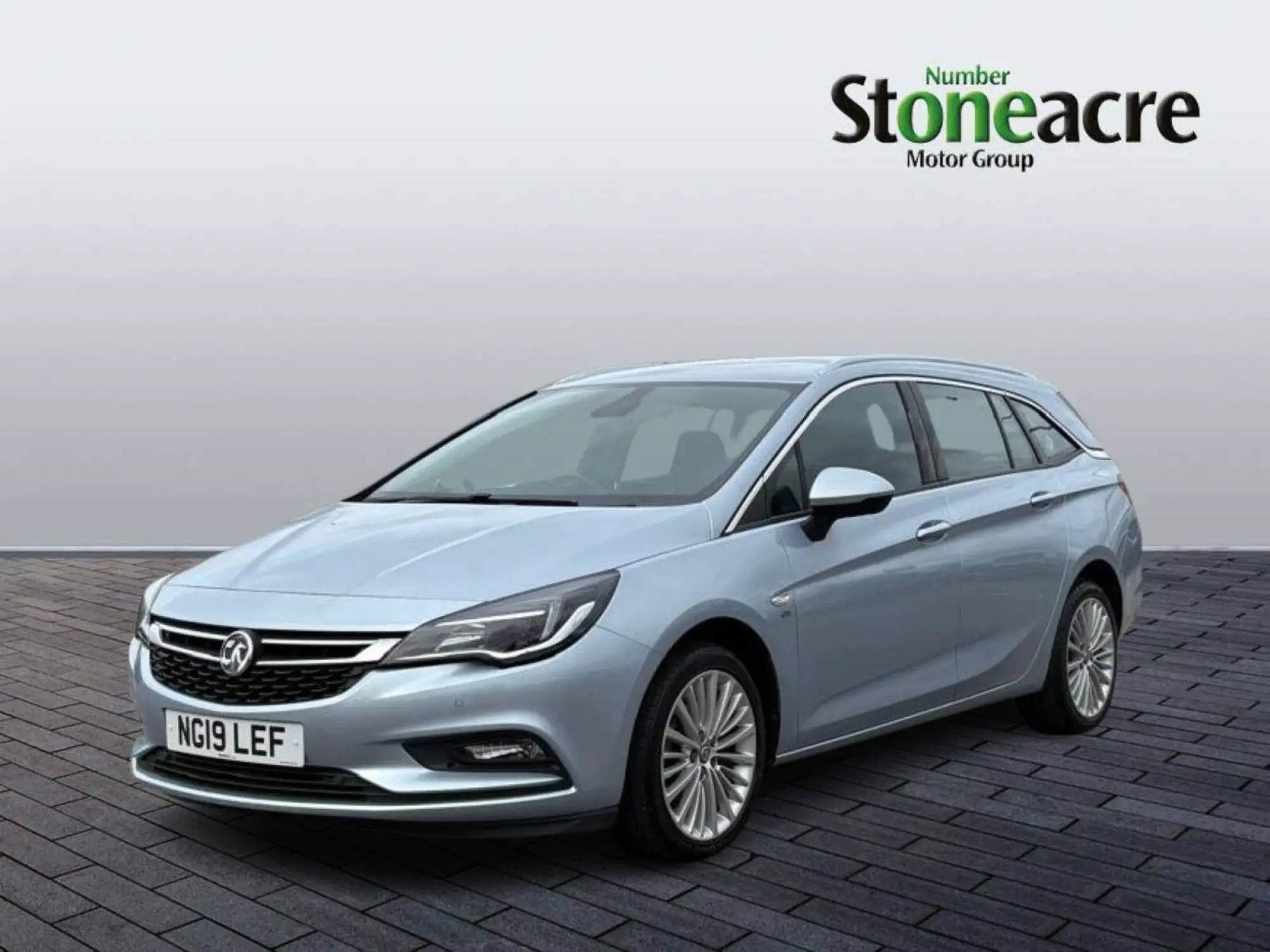 Vauxhall Astra Sports Tourer 1.4i Turbo Elite Nav Sports Tourer Euro 6 5dr NG19LEF Image 3