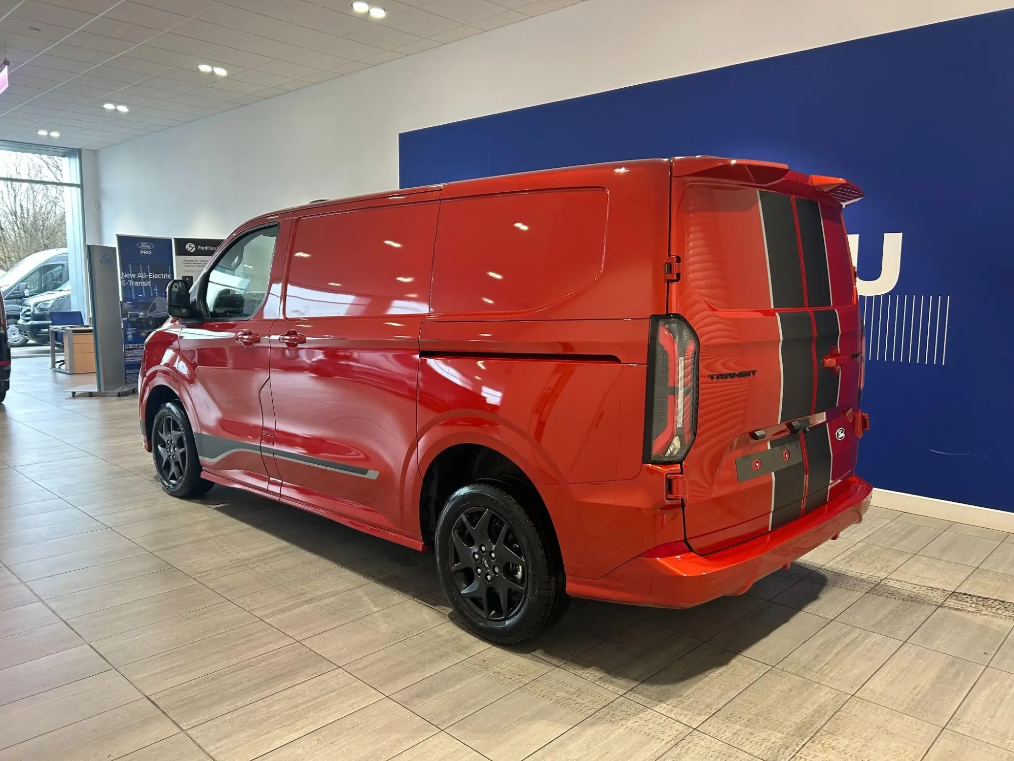 Ford Transit Custom Image 3