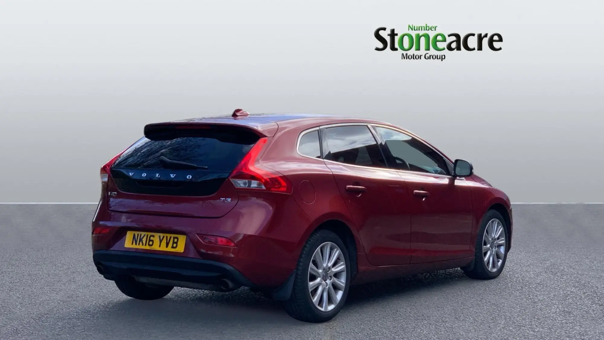 Volvo V40 1.5 T3 SE Lux Nav Auto Euro 6 (s/s) 5dr NK16YVB Image 2
