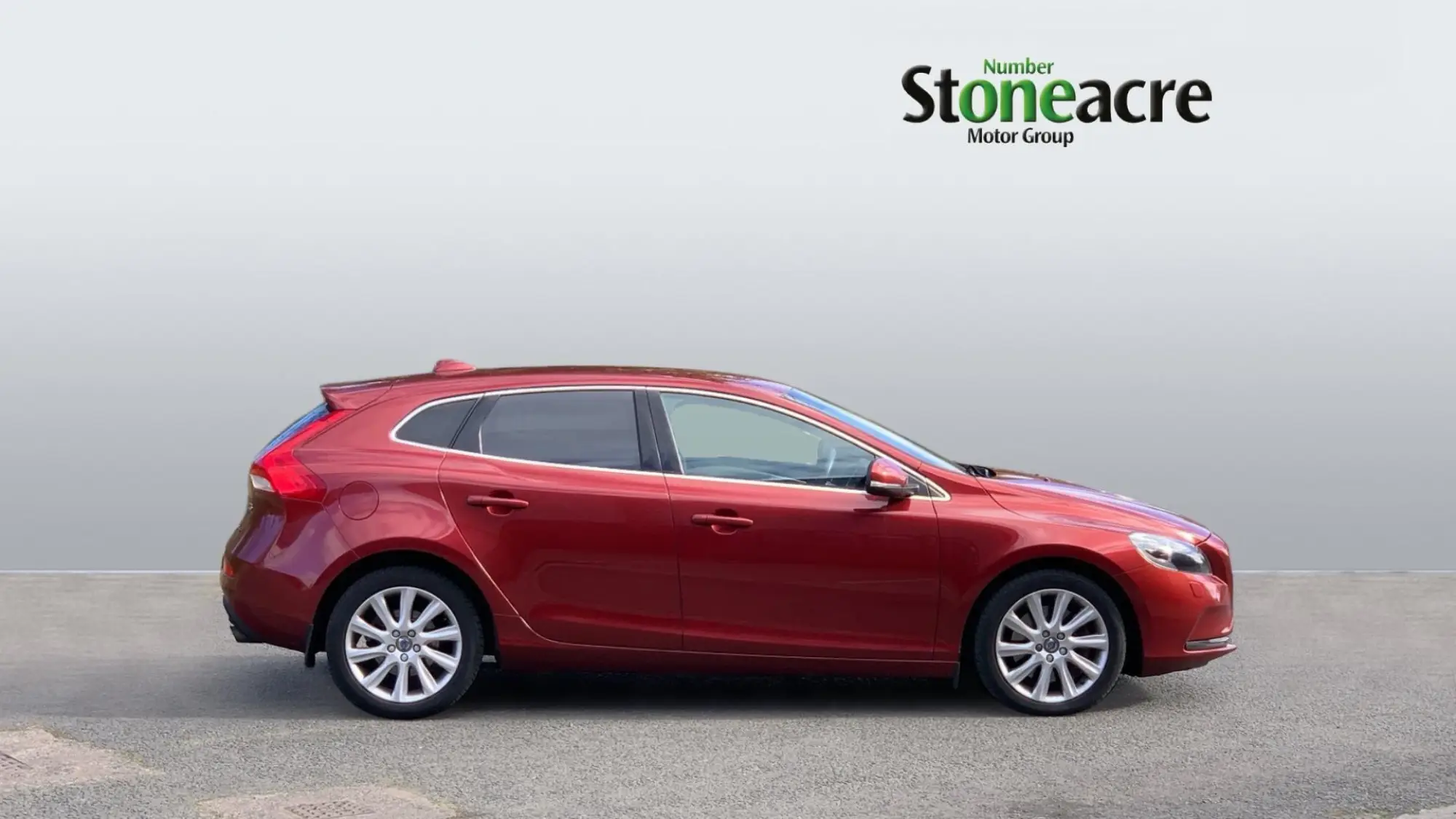 Volvo V40 1.5 T3 SE Lux Nav Auto Euro 6 (s/s) 5dr NK16YVB Image 3