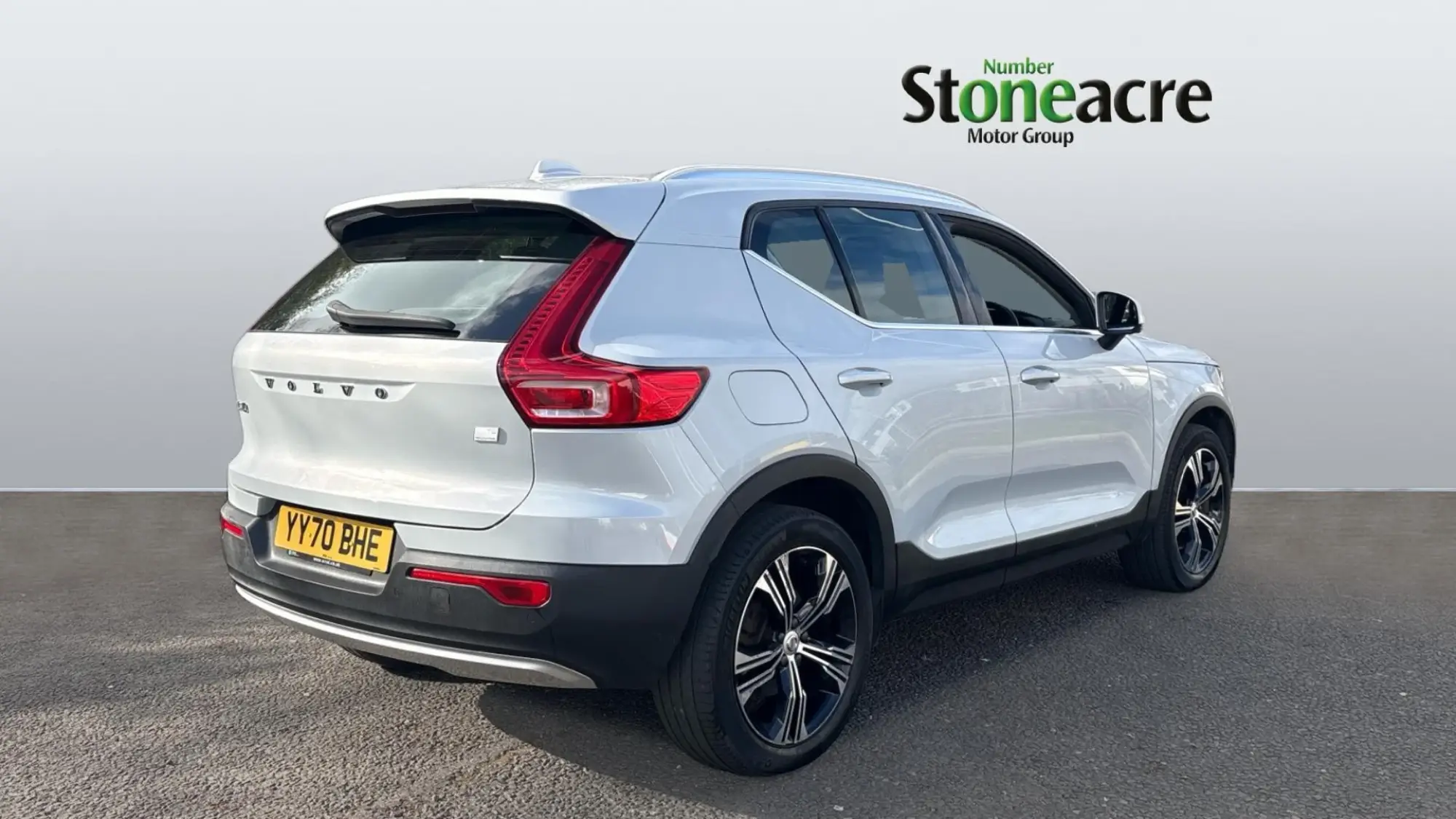Volvo XC40 Recharge Recharge Inscription Pro, T5 plug-in hybrid YY70BHE Image 2