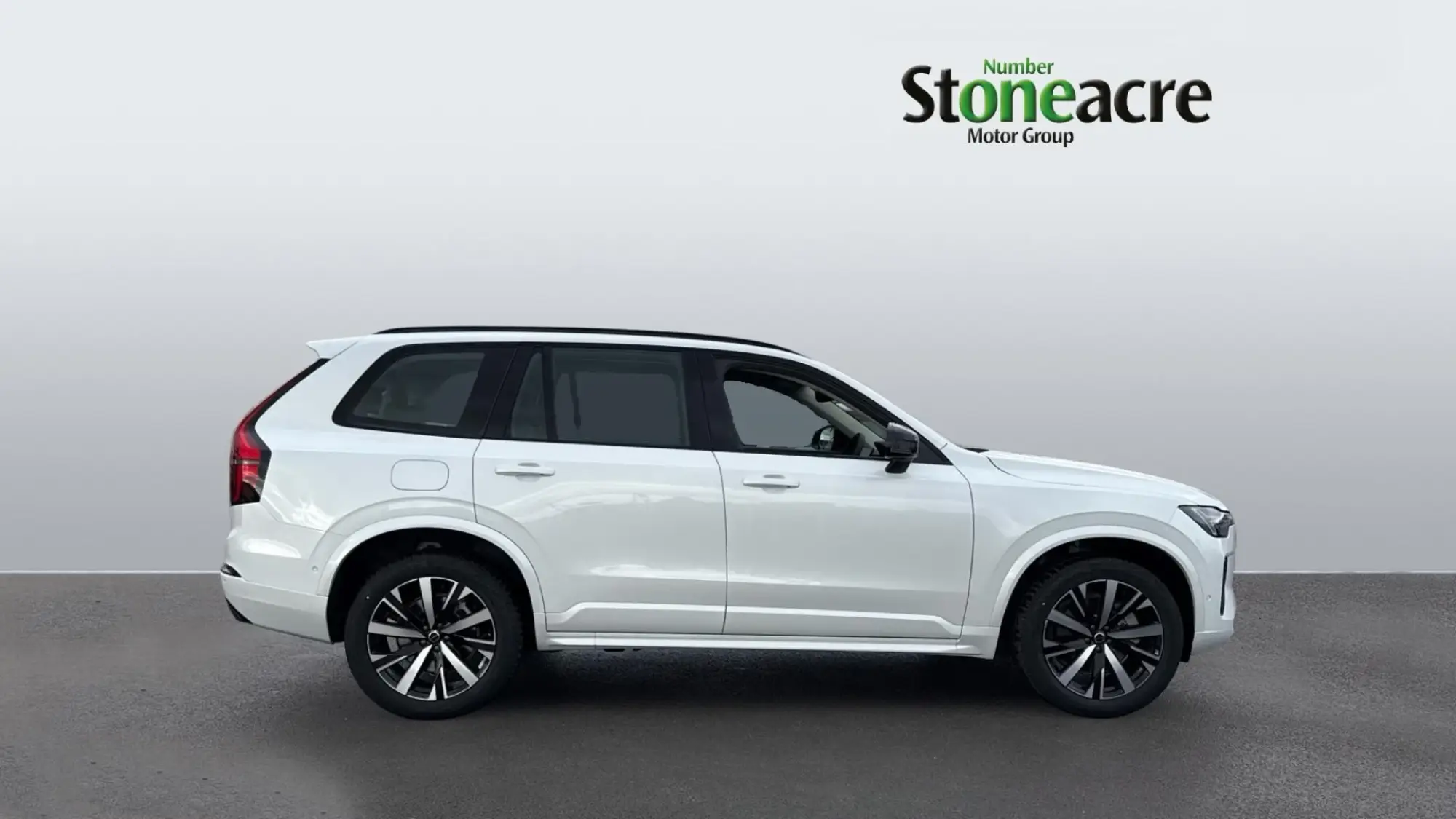 Volvo XC90 2.0 B5 MHEV Plus Auto 4WD Euro 6 (s/s) 5dr FY26PJX Image 3
