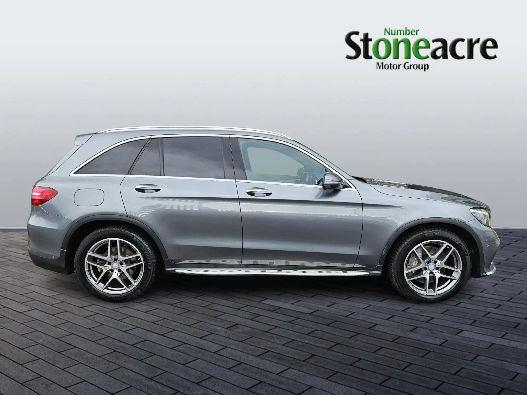 Mercedes-Benz GLC 2.1 GLC250d AMG Line (Premium) SUV 5dr Diesel G-Tronic 4MATIC Euro 6 (s/s) (204 ps) DK16LNR Image 2