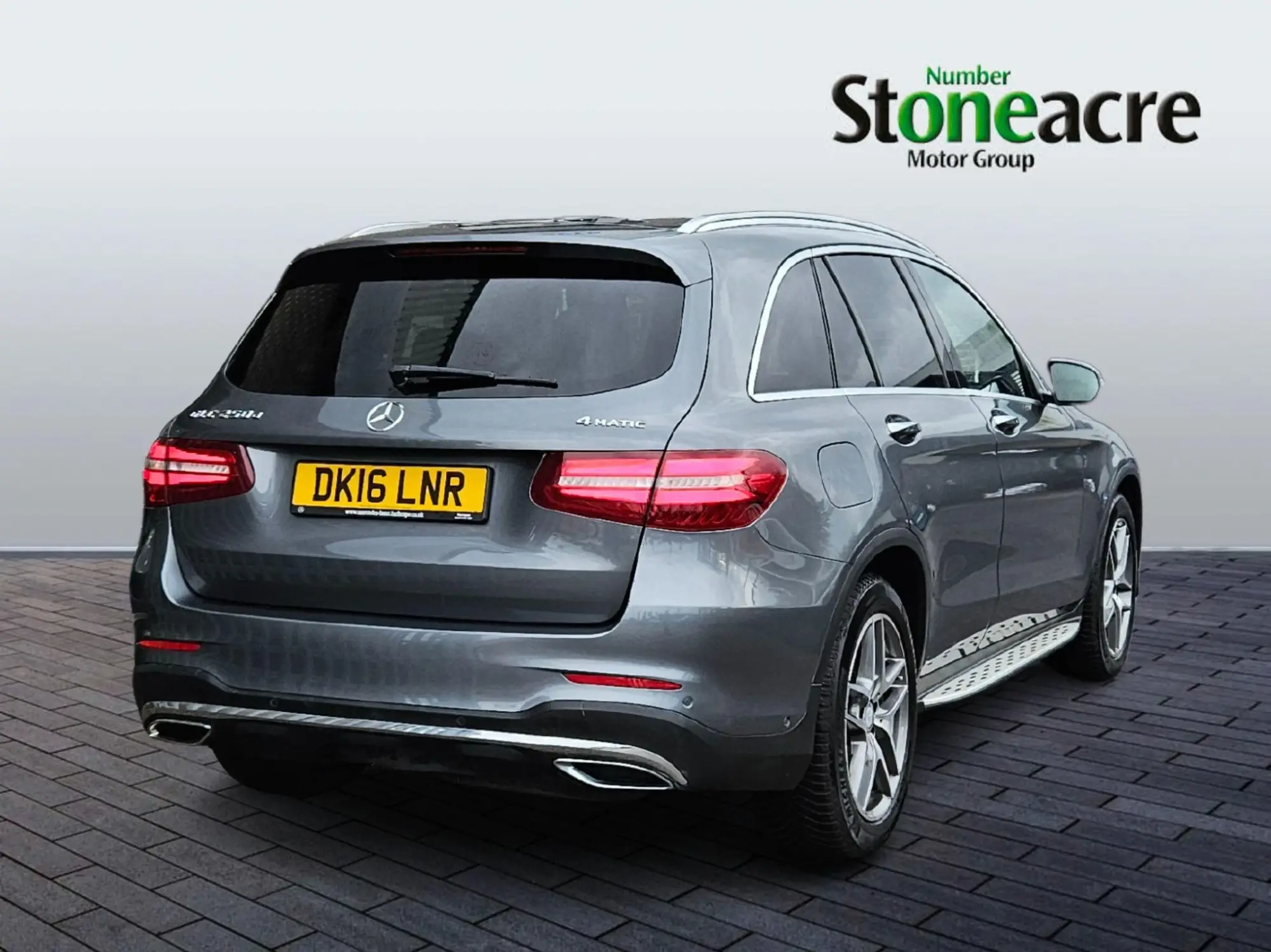 Mercedes-Benz GLC 2.1 GLC250d AMG Line (Premium) SUV 5dr Diesel G-Tronic 4MATIC Euro 6 (s/s) (204 ps) DK16LNR Image 3