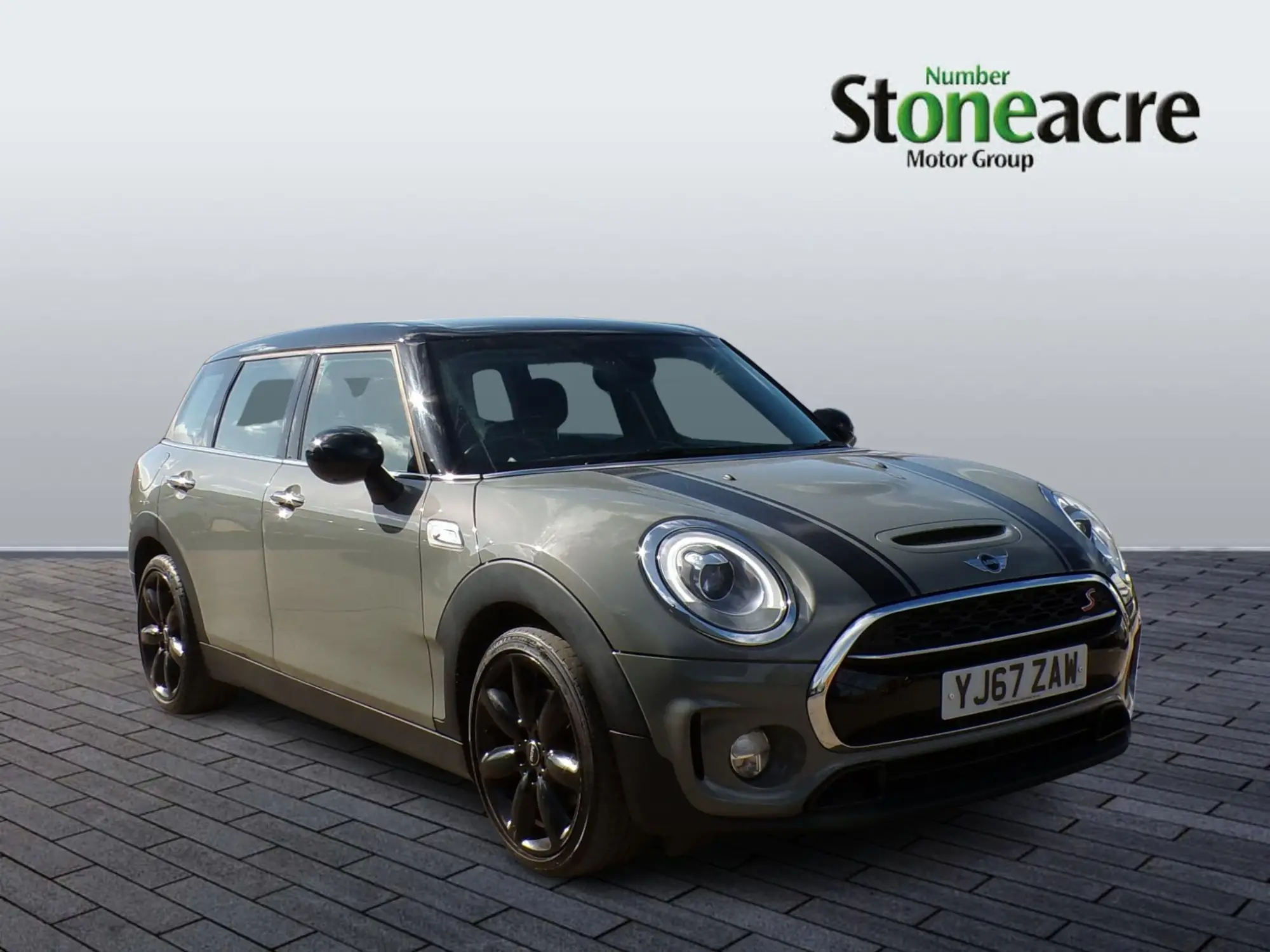 MINI Clubman 2.0 Cooper S Euro 6 (s/s) 6dr YJ67ZAW Image 1