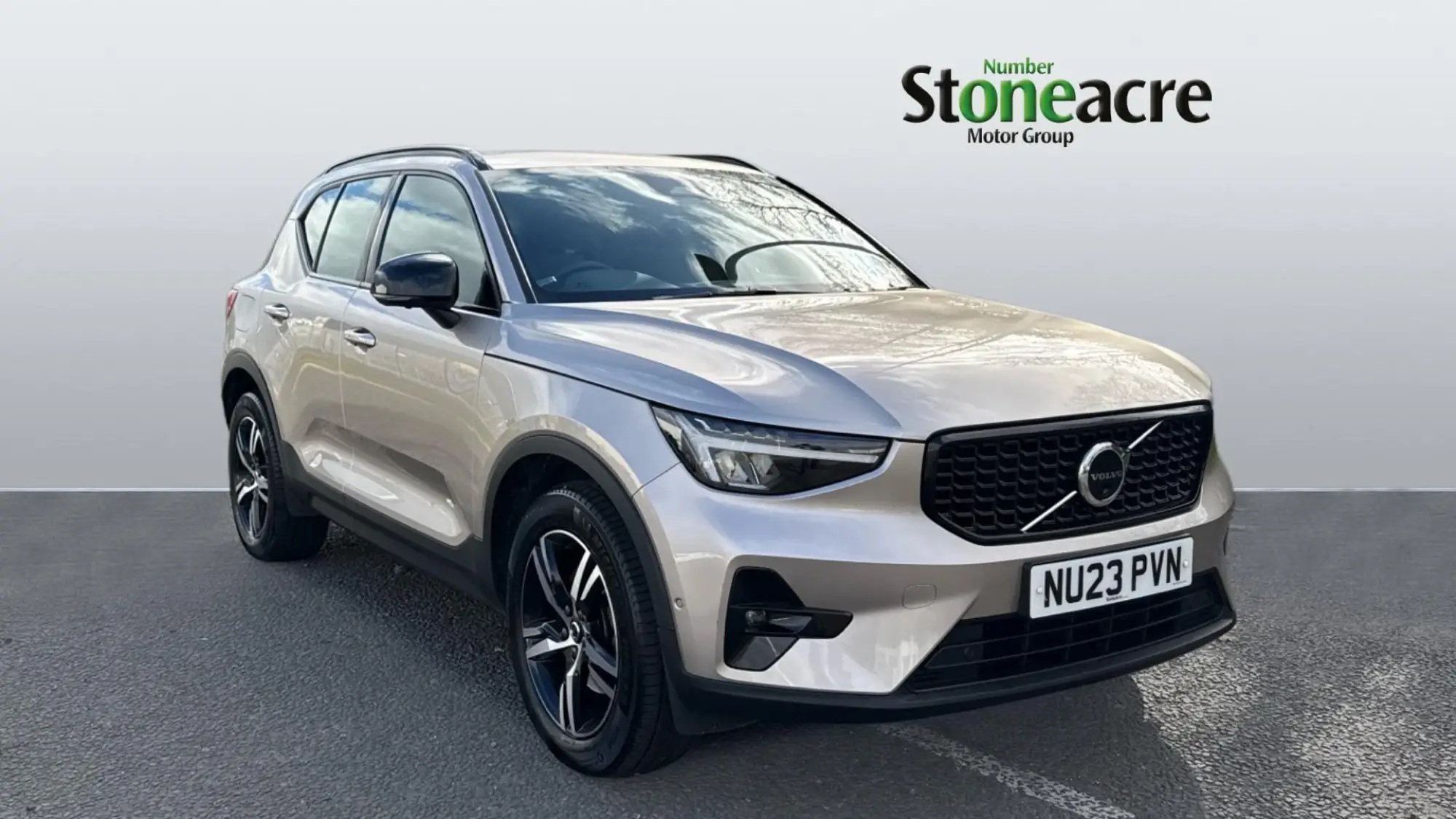 Volvo XC40 2.0 B3P Plus Dark 5dr Auto NU23PVN Image 1