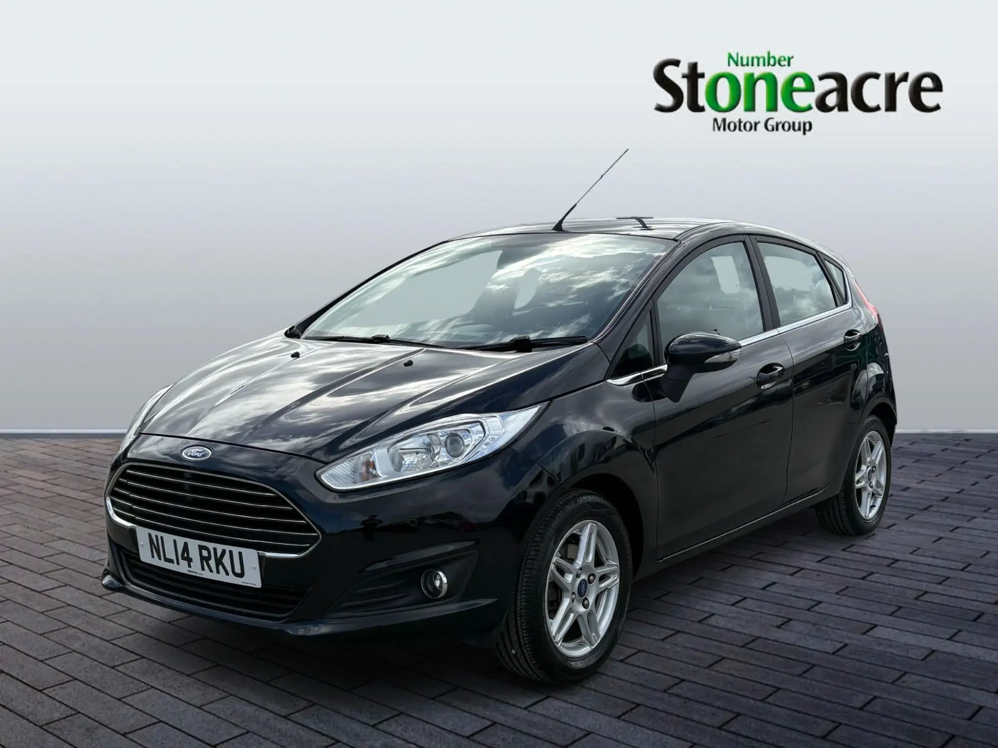 Ford Fiesta 1.25 Zetec Hatchback 5dr Petrol Manual Euro 5 (82 ps) NL14RKU Image 3