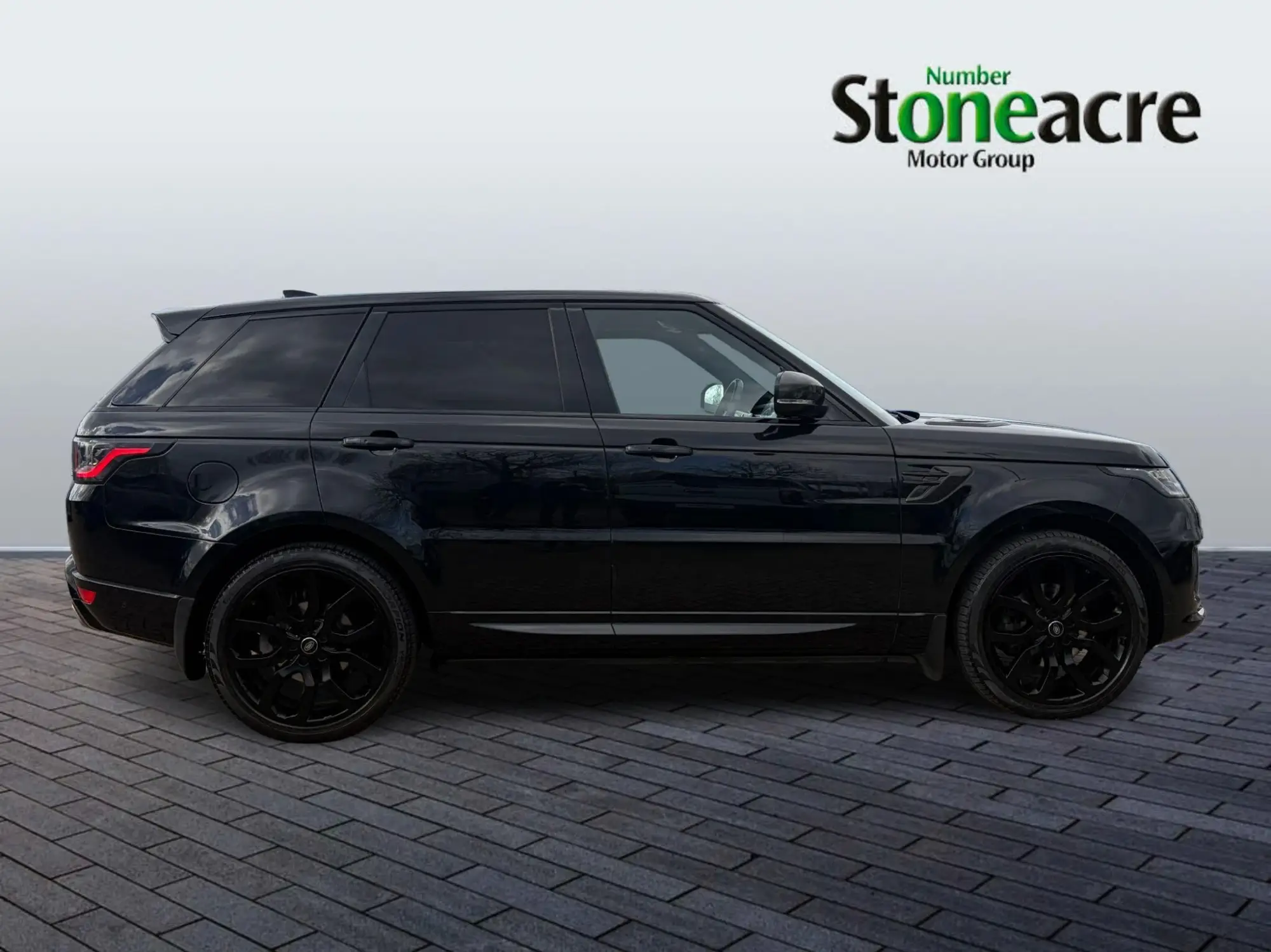 Land Rover Range Rover Sport 3.0 SD V6 Autobiography Dynamic SUV 5dr Diesel Auto 4WD Euro 6 (s/s) (306 ps) NV18UKS Image 2