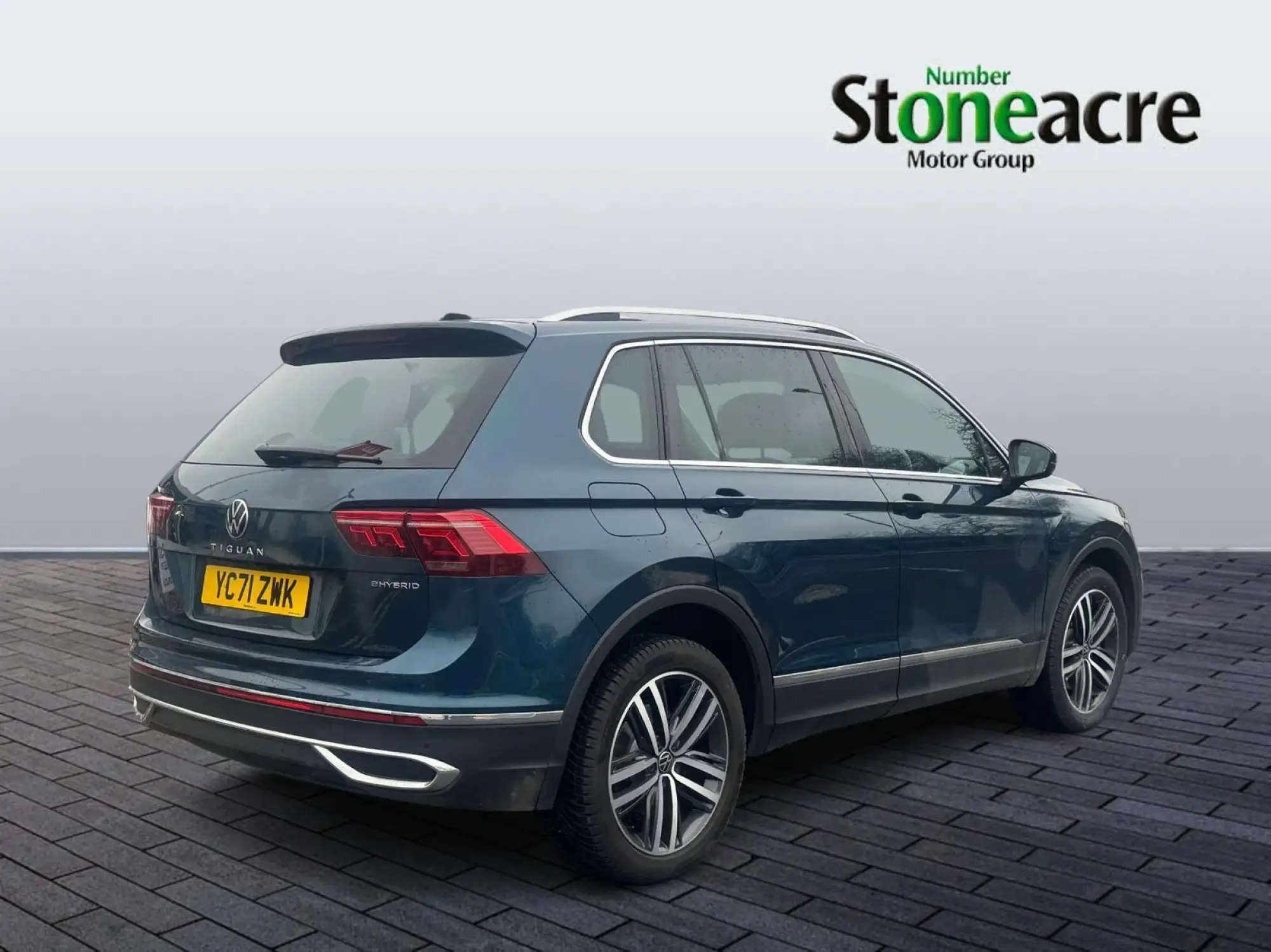 Volkswagen Tiguan 1.4 TSI 13kWh Elegance DSG Euro 6 (s/s) 5dr YC71ZWK Image 3