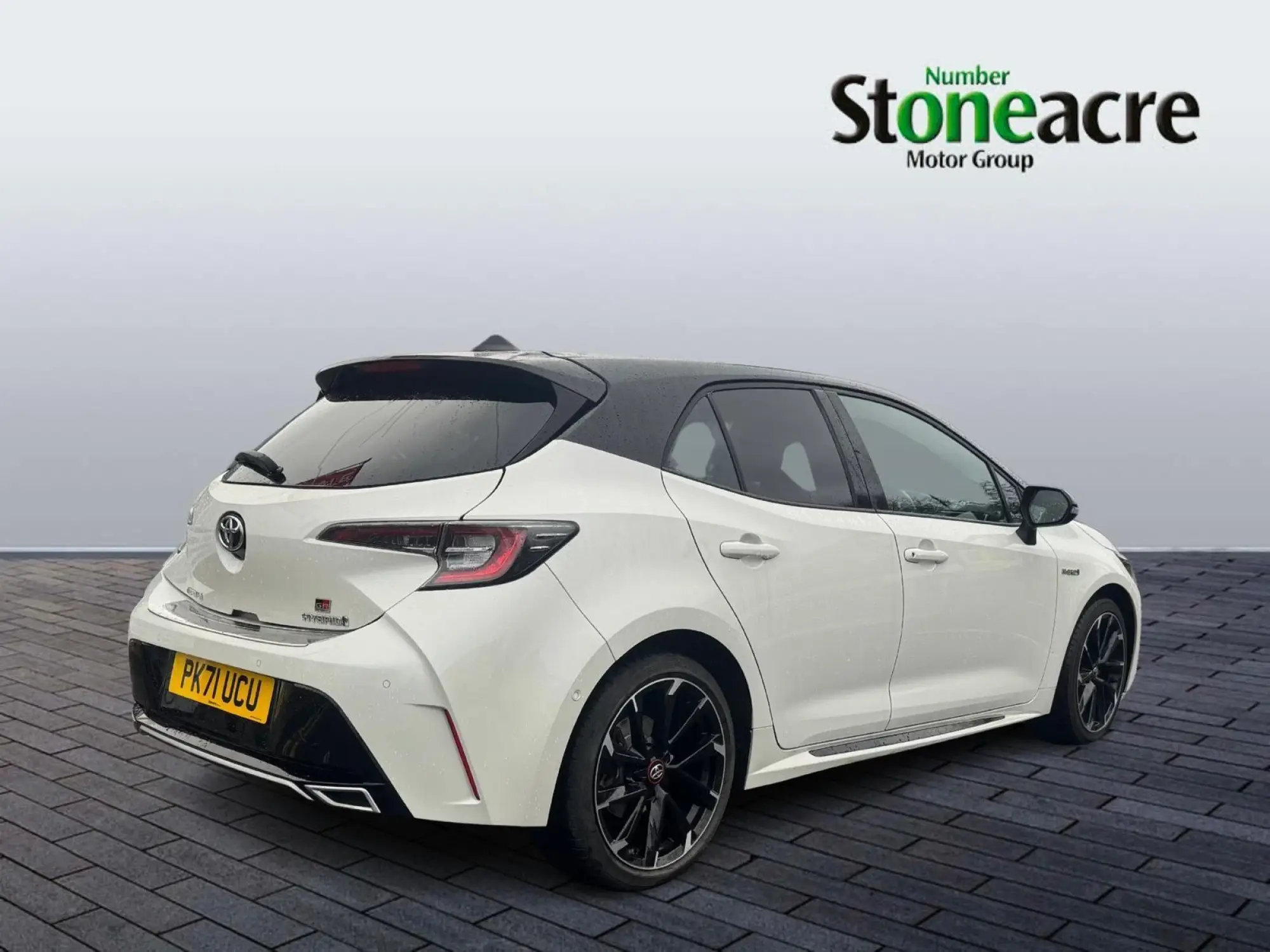 Toyota Corolla Hatchback 2.0 VVT-i Hybrid GR Sport 5dr CVT PK71UCU Image 3