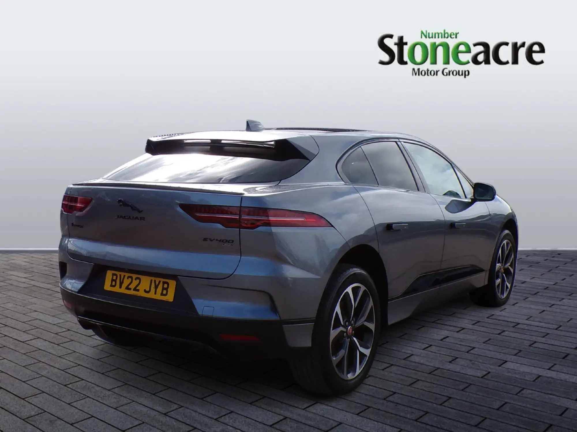 Jaguar i-Pace 400 90kWh HSE Black Auto 4WD 5dr J40KWB Image 3