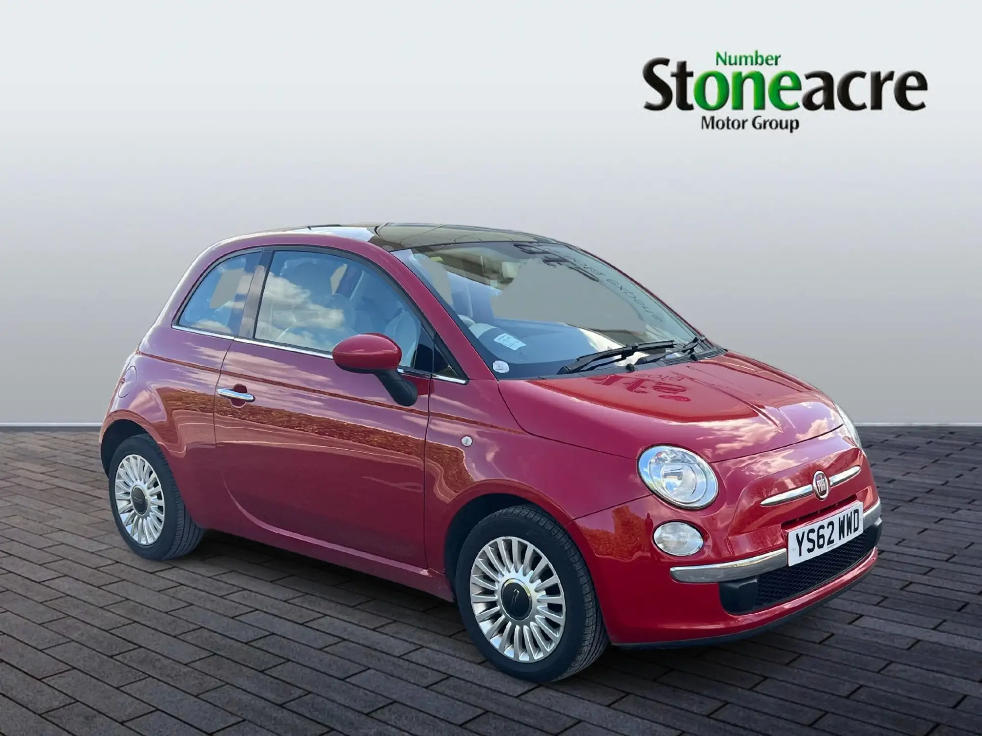 Fiat 500 1.2 Lounge Euro 4 3dr YS62WWD Image 1