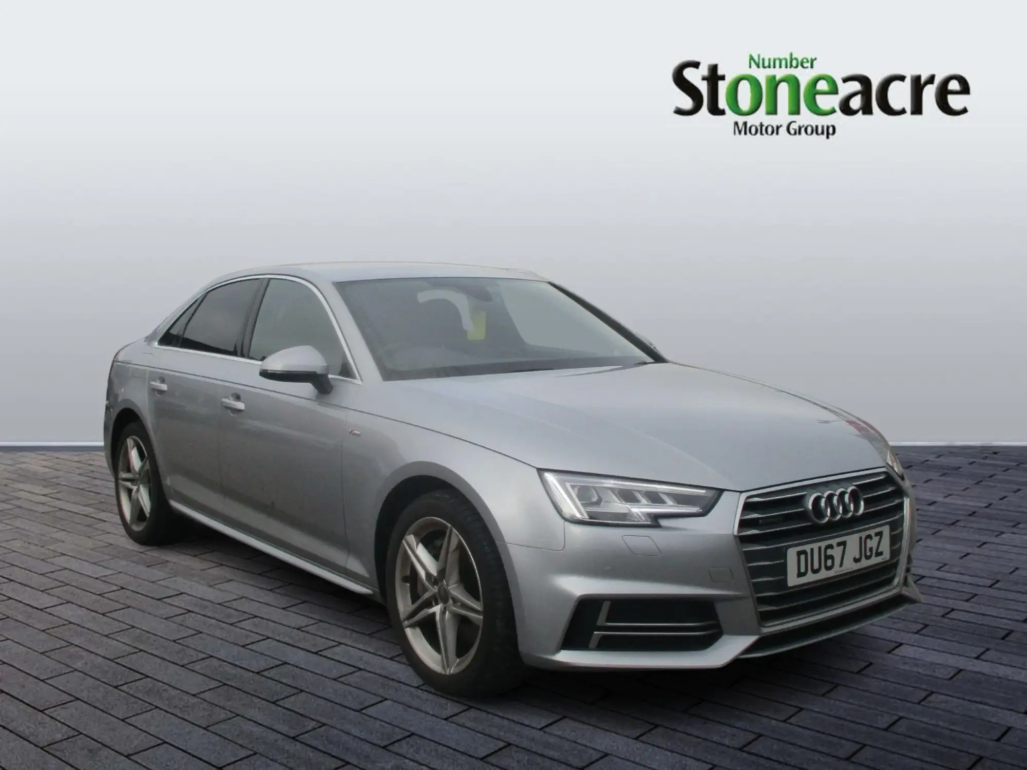 Audi A4 Saloon Image 1