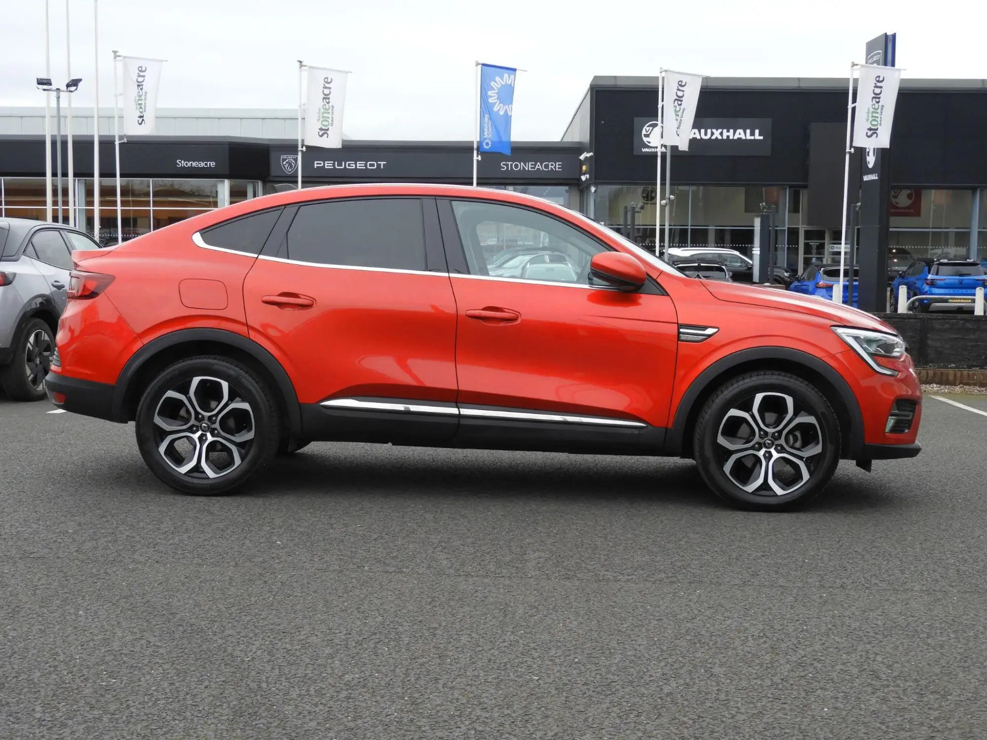 Renault Arkana E-Tech 1.6 E-TECH Hybrid 145 S Edition 5dr Auto DS23VGD Image 2