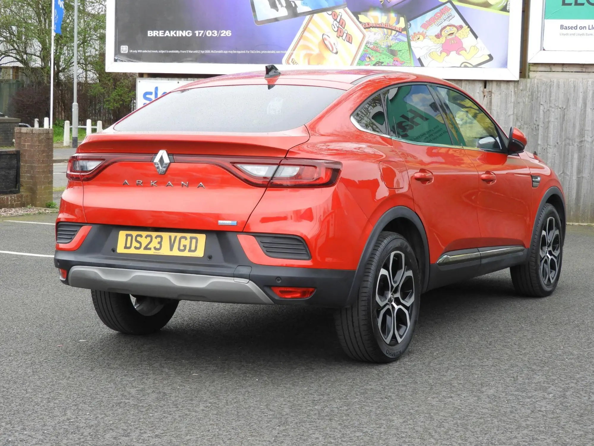 Renault Arkana E-Tech 1.6 E-TECH Hybrid 145 S Edition 5dr Auto DS23VGD Image 3