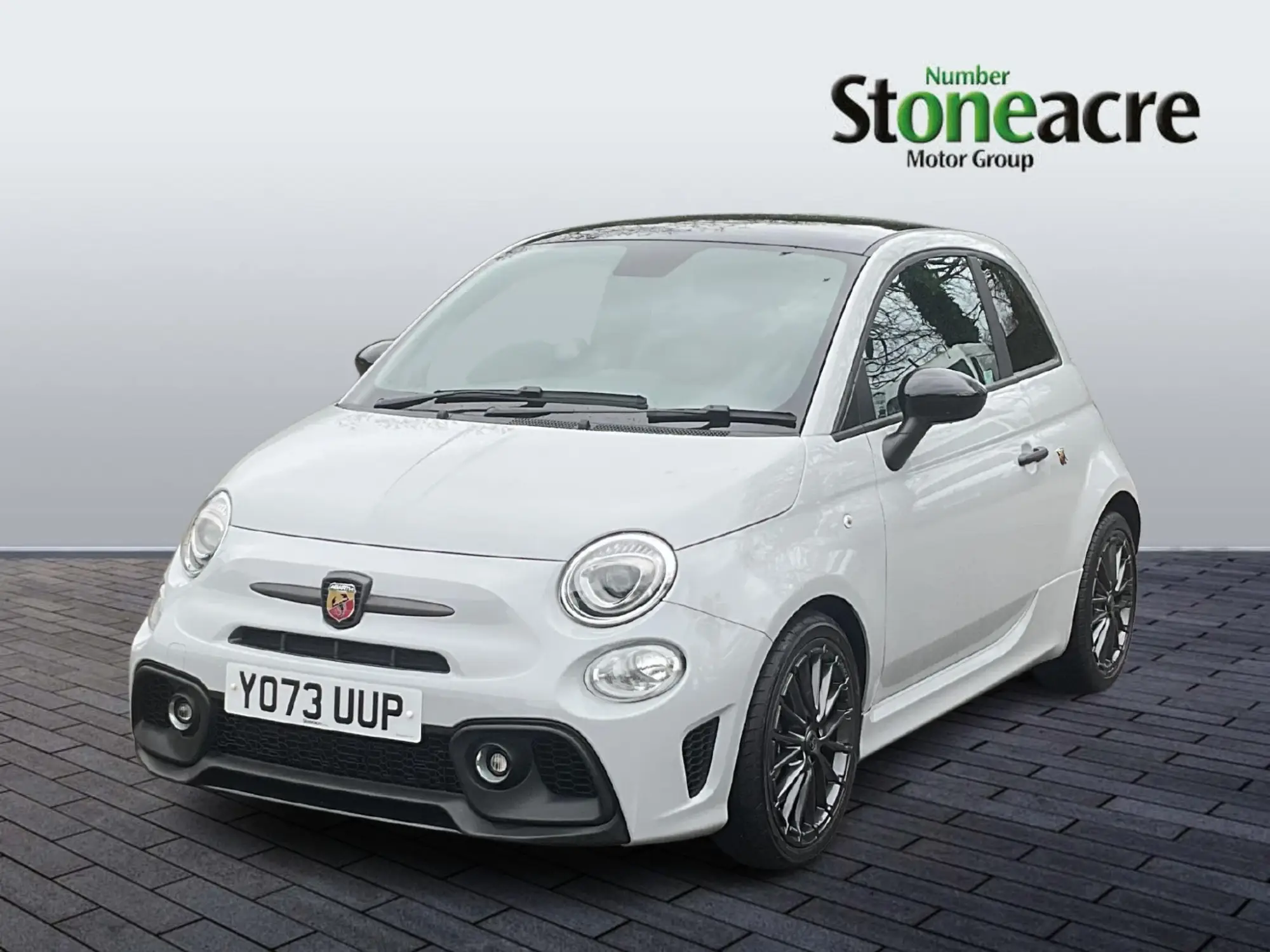 Abarth 695 1.4 T-Jet Competizione Hatchback 3dr Petrol Manual Euro 6 (180 bhp) YO73UUP Image 3